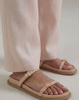STRUCTURED STRAP SLIDES