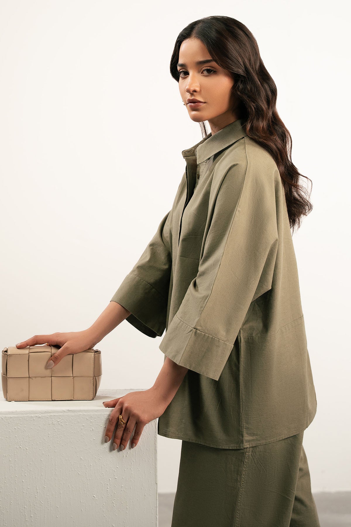 EASY LINEN SHIRT