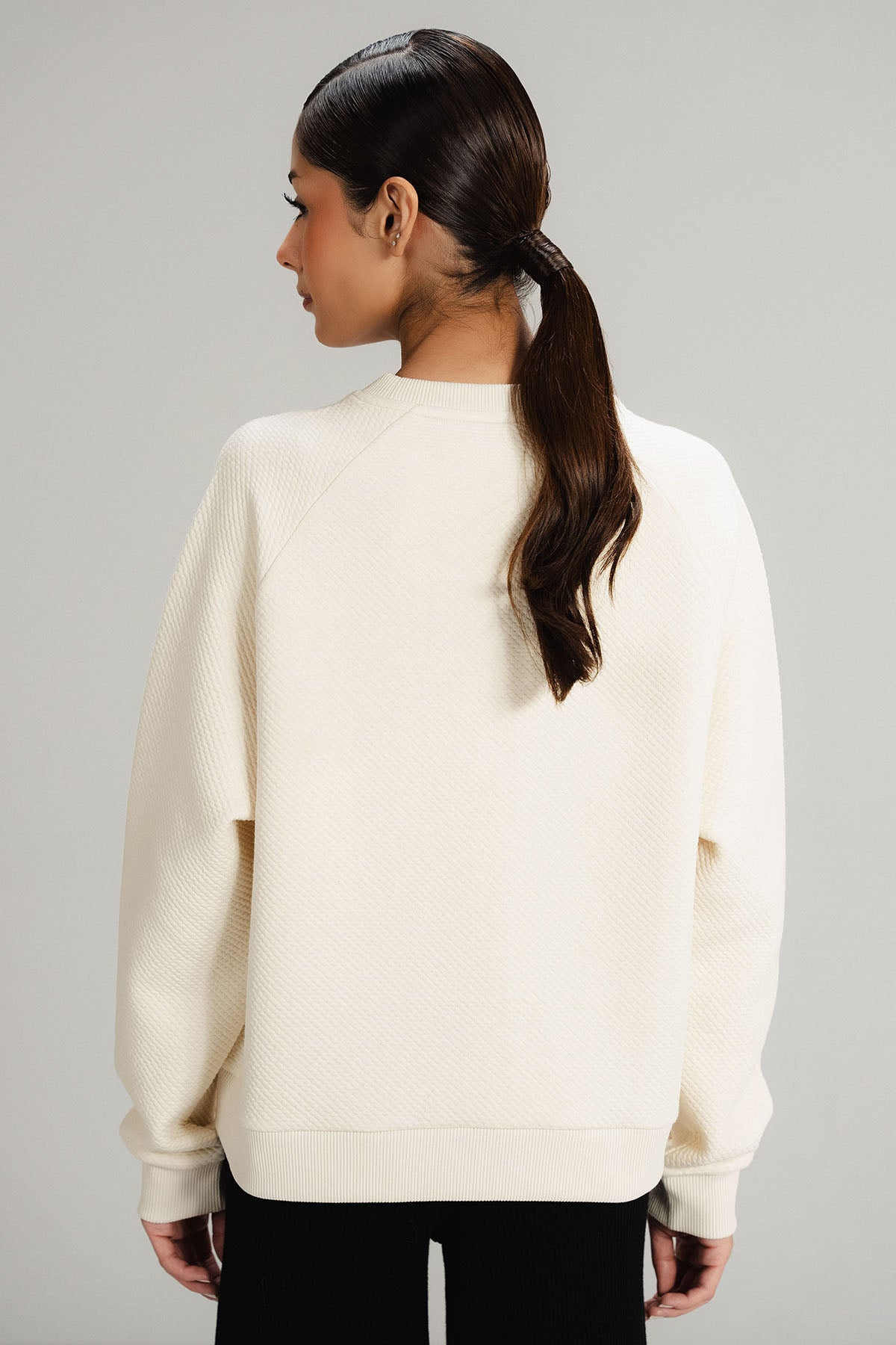 TEXTURED LUXE SWEATSHIRT