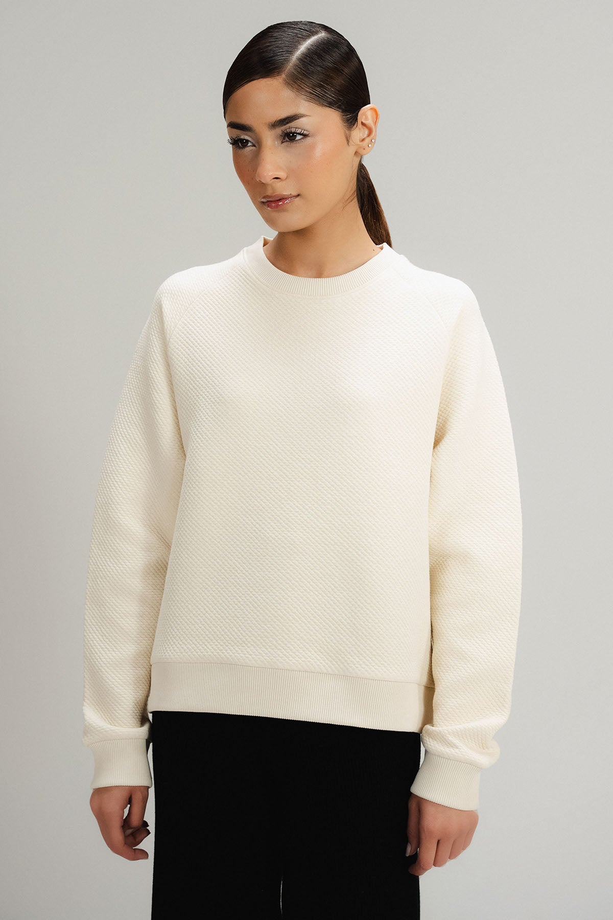 TEXTURED LUXE SWEATSHIRT