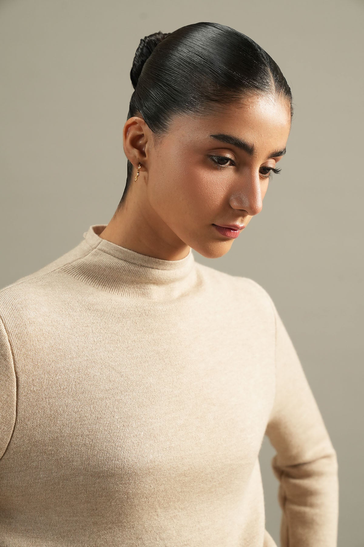 MOCK NECK SWEATER