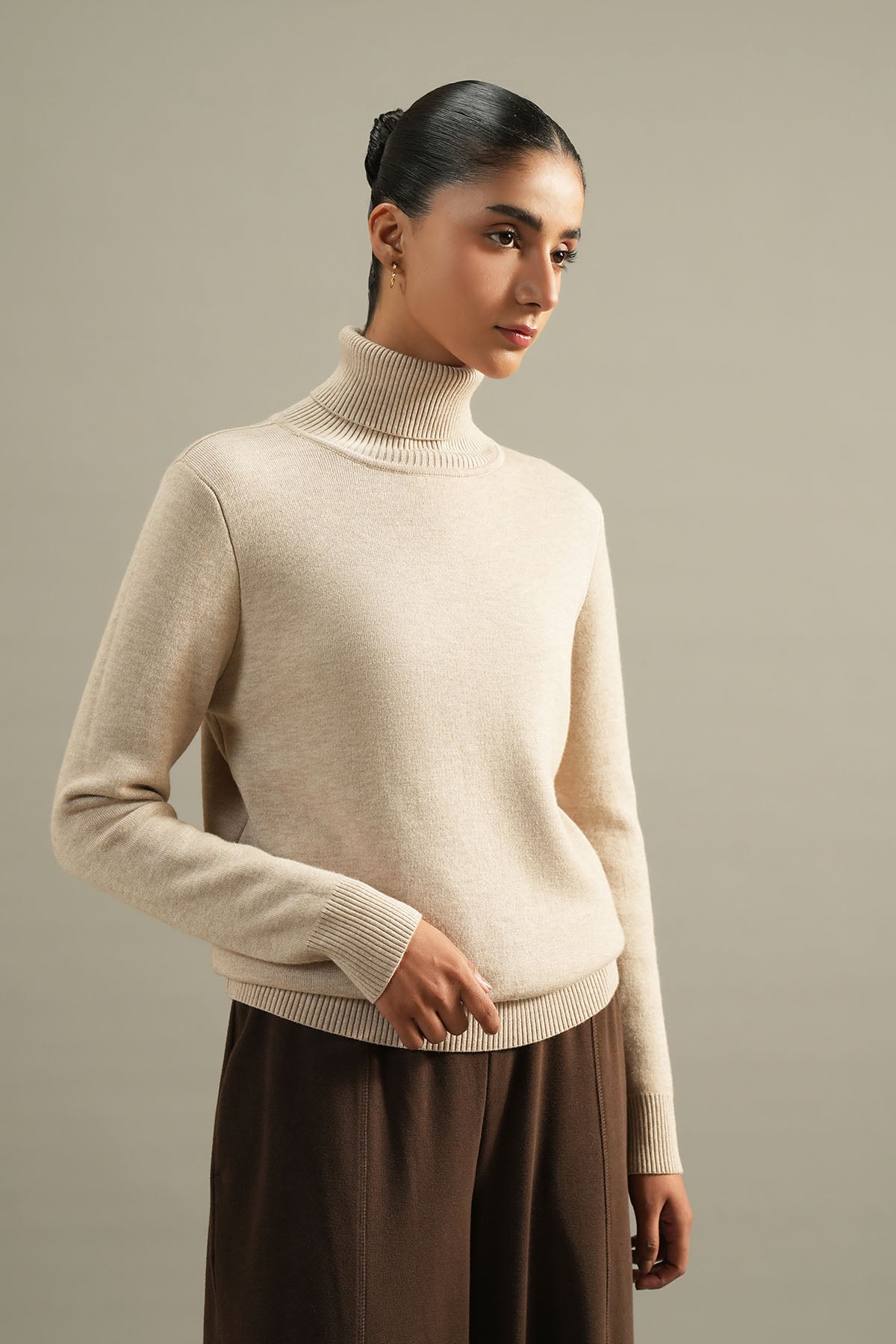 TURTLE NECK SWEATER