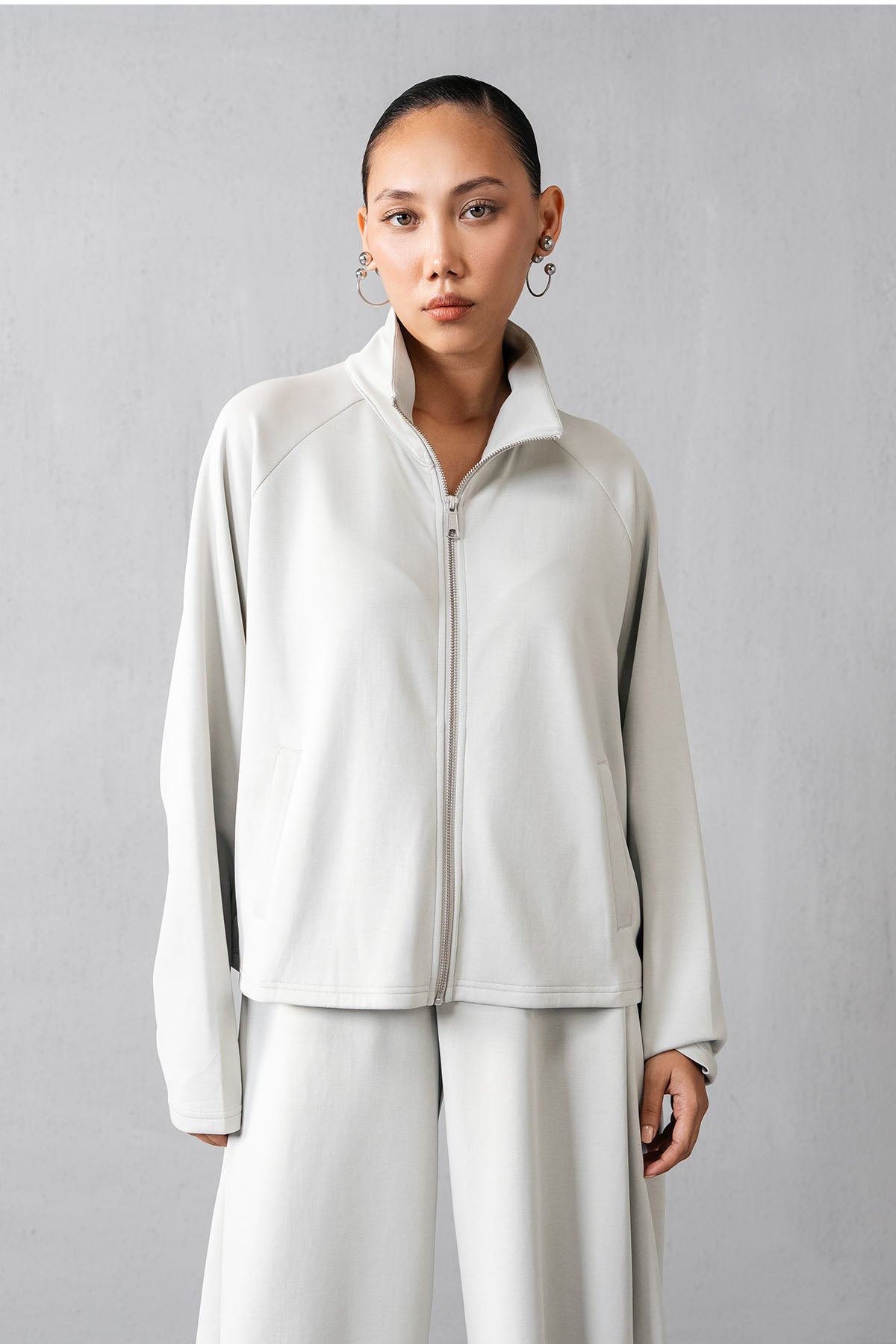 MOCK NECK ZIPPER - CLOUDLUX