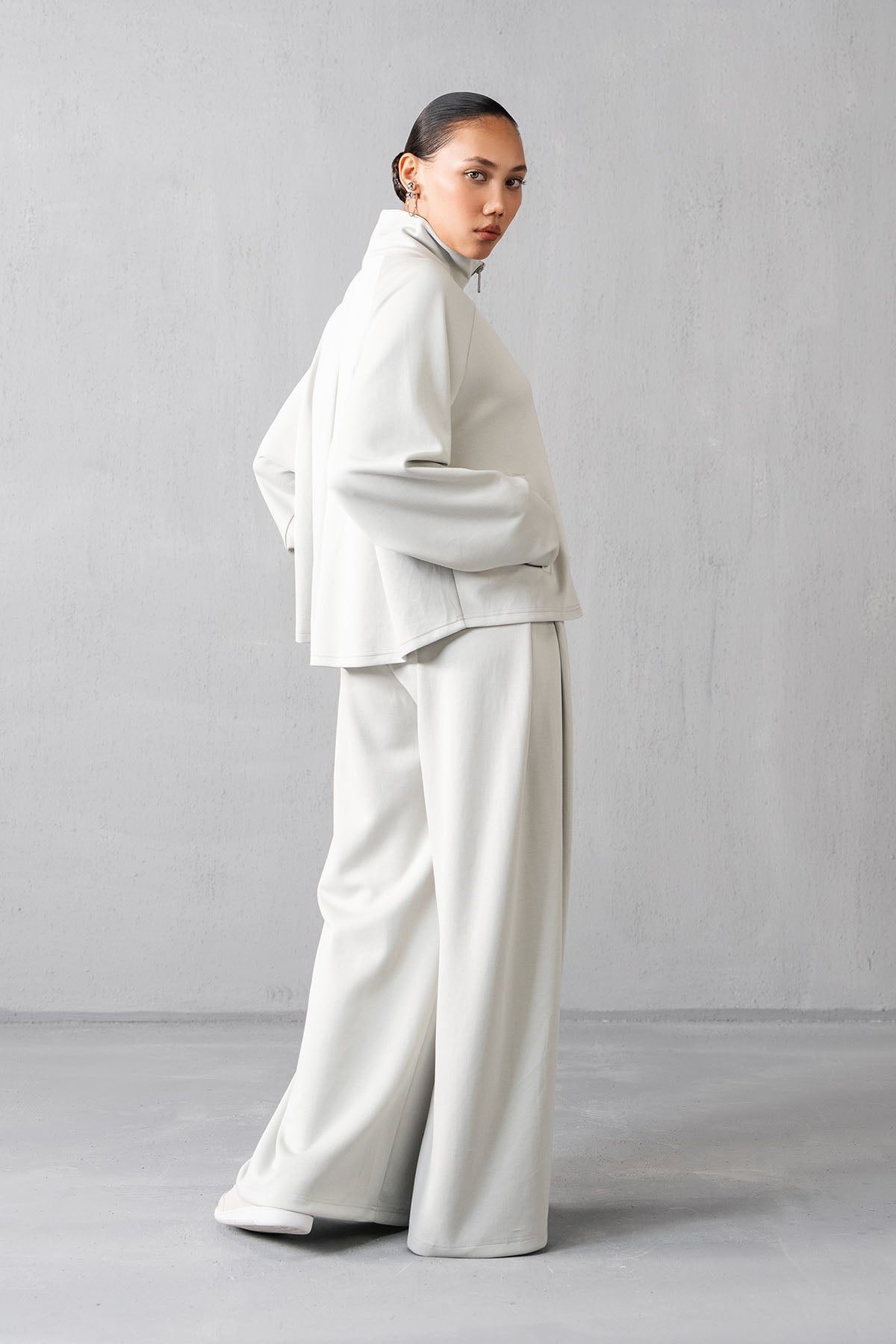 MOCK NECK ZIPPER - CLOUDLUX