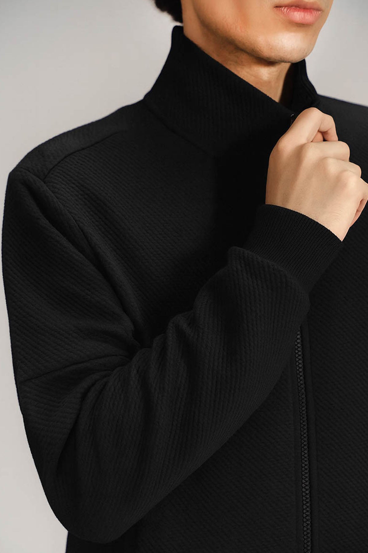 TEXTURED LUXE ZIP UP JACKET