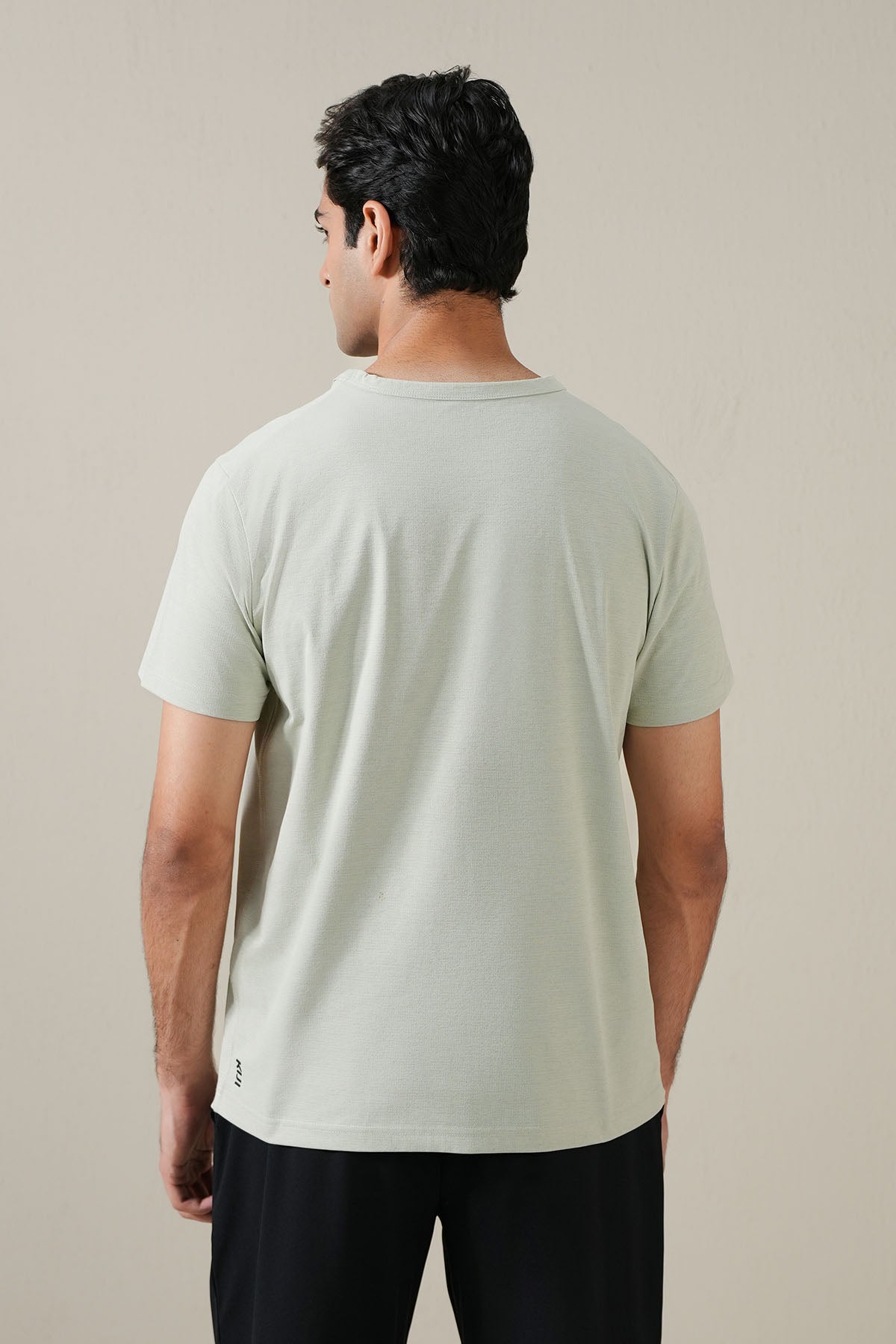 MEN TRAINING VENT TEE