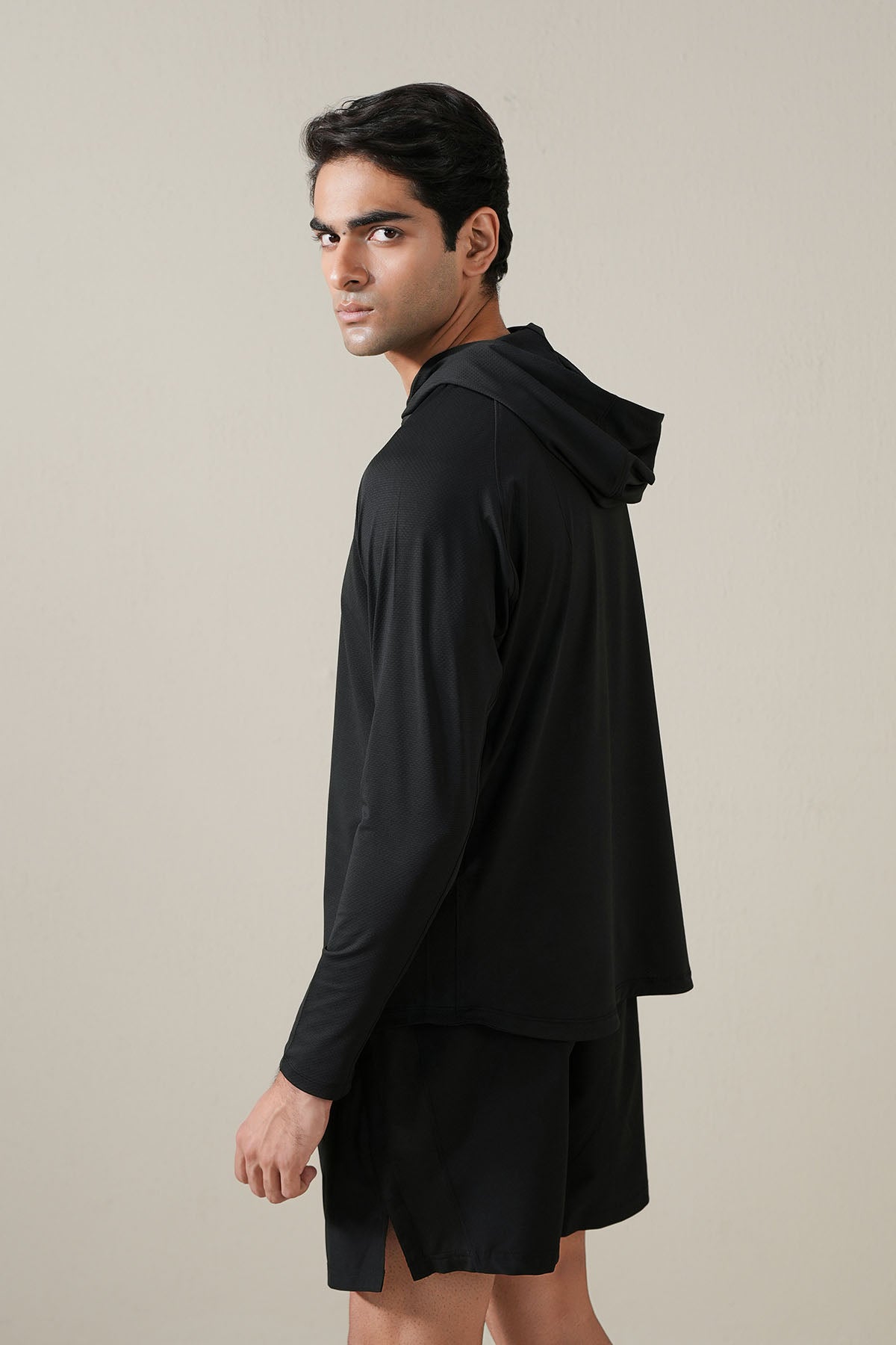VENTED PULLOVER HOODIE