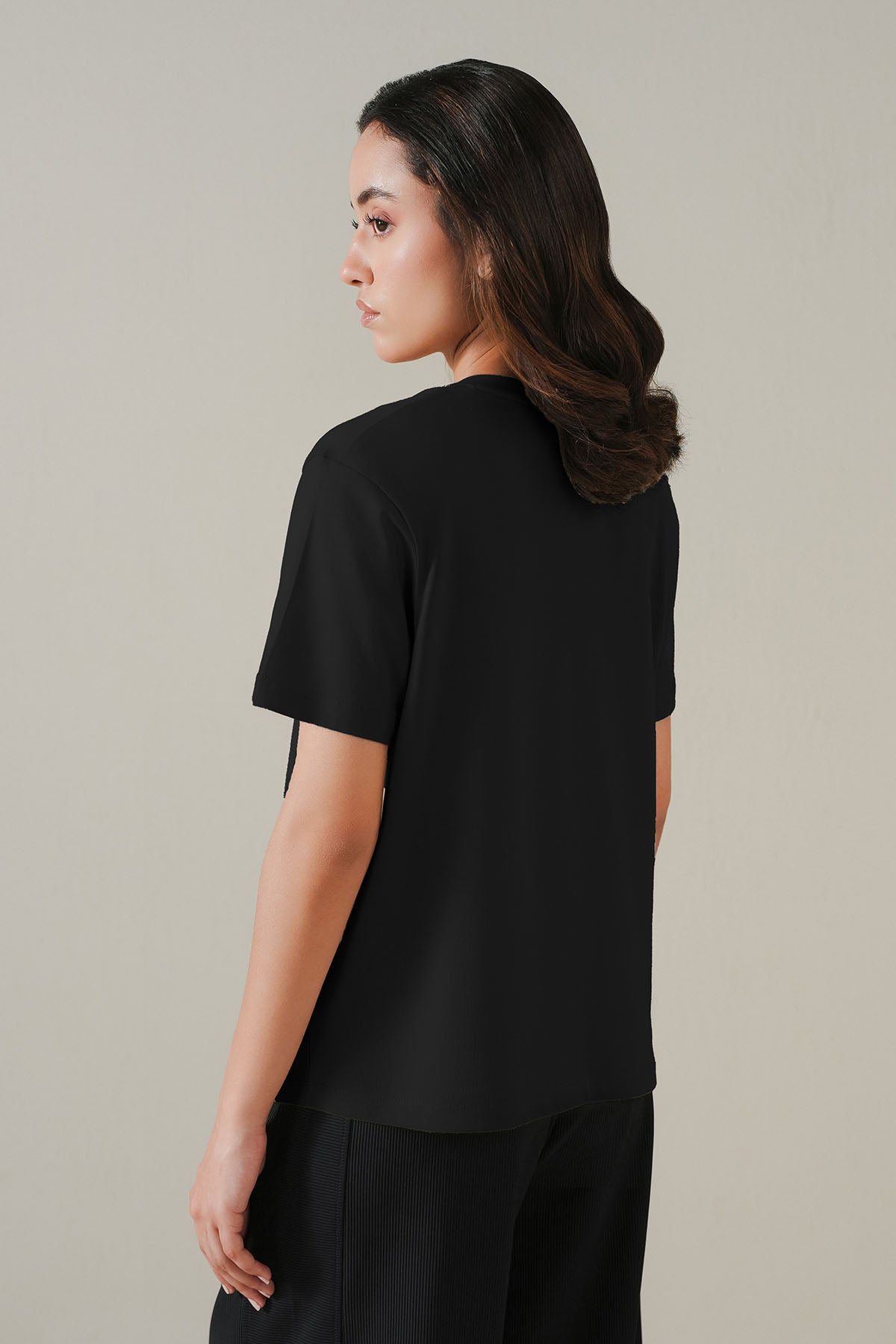 T-SHIRT V-NECK SUPIMA COTTON