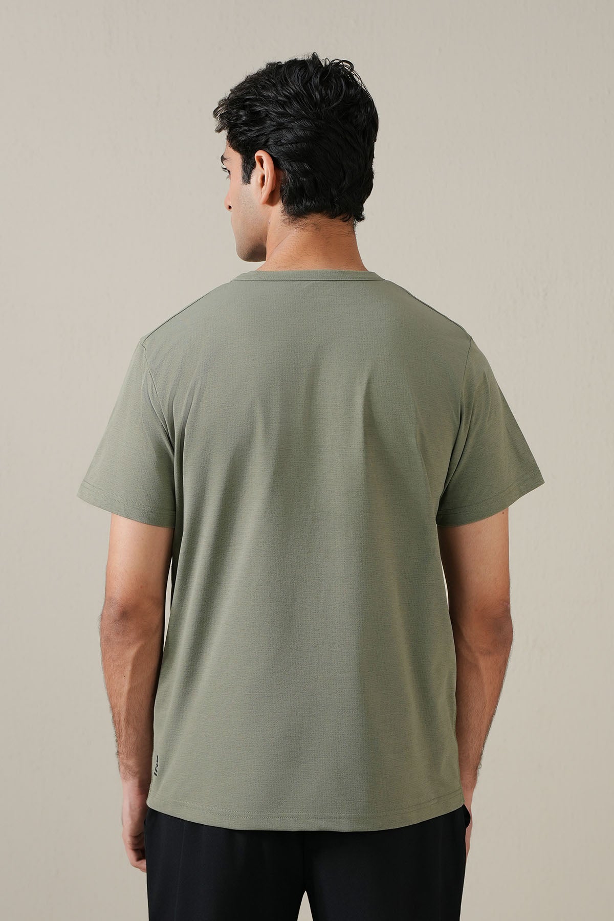 MEN TRAINING VENT TEE