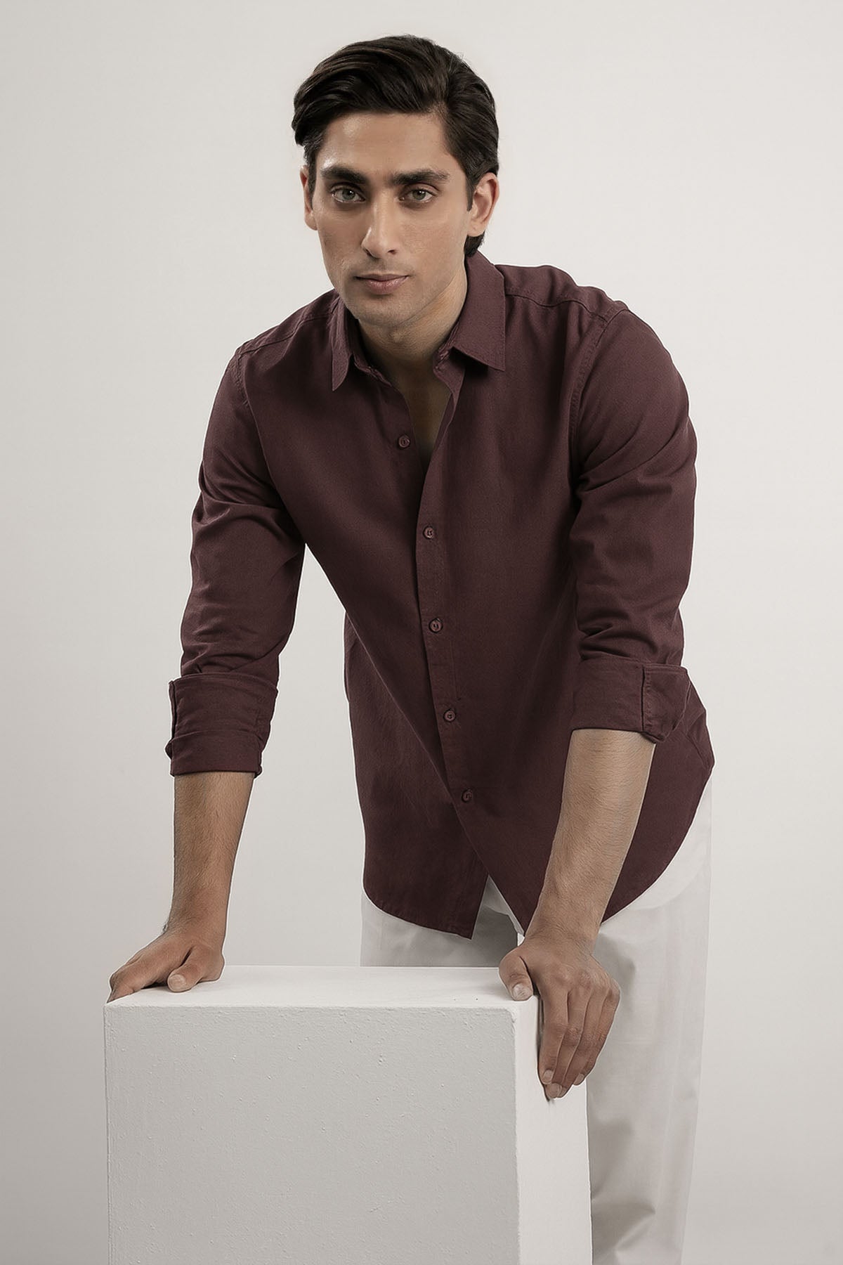CLASSIC LINEN SHIRT