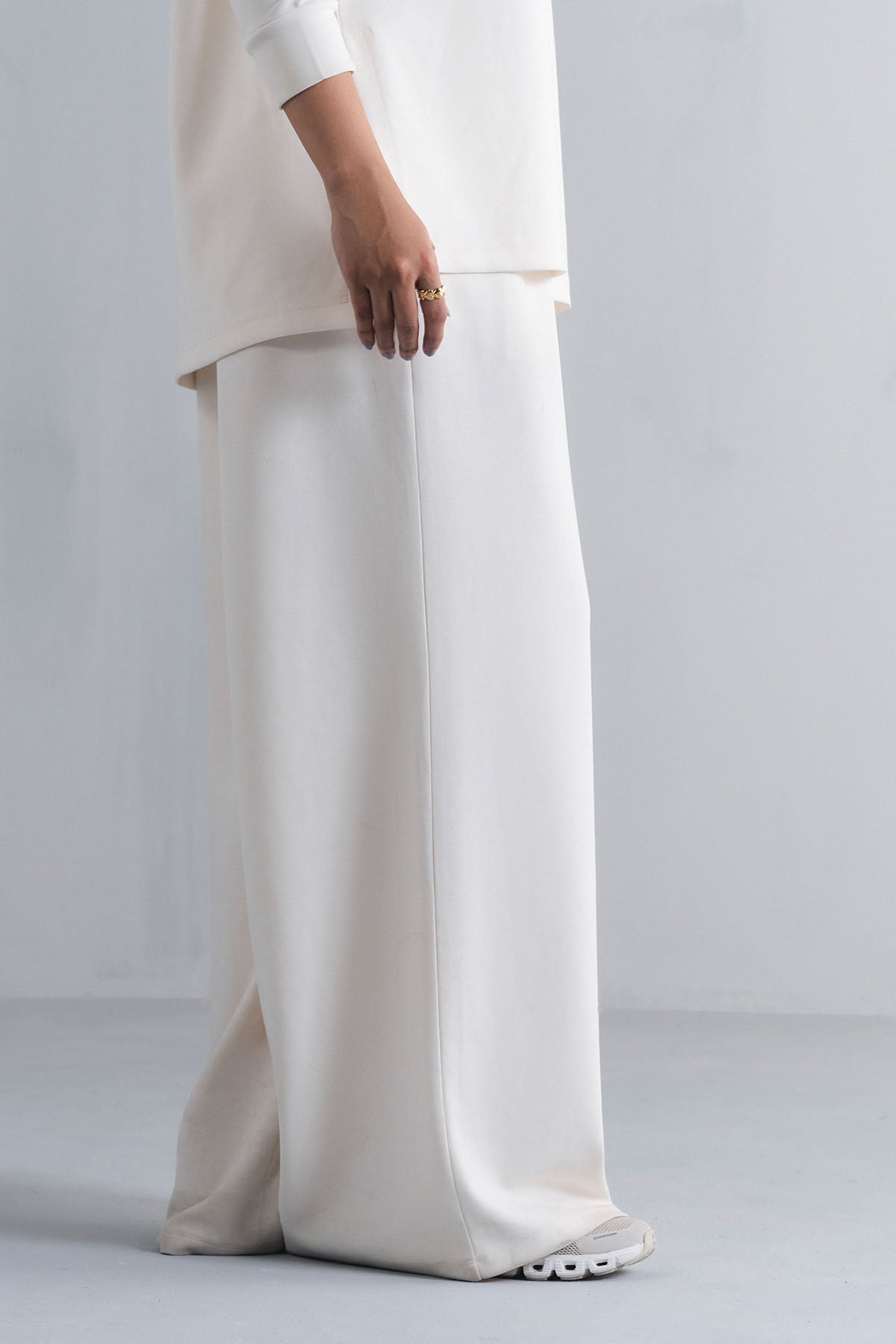TEXTURED RELAXED PANTS-CLOUDLUX
