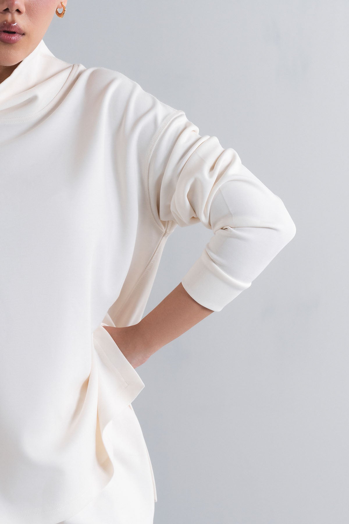 TEXTURED MOCK NECK SIDE SLIT-CLOUDLUX