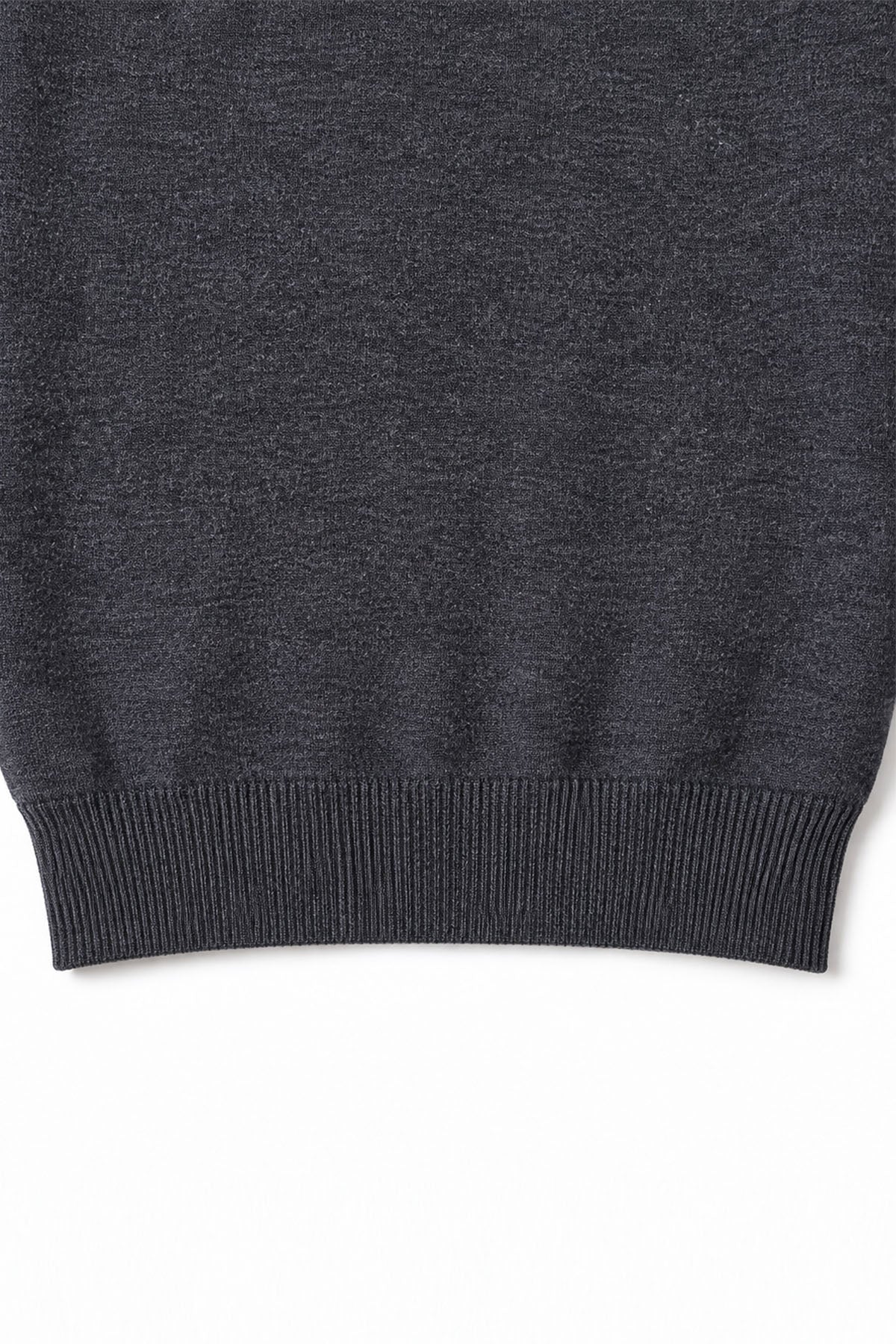 ESSENTIAL SHORT SLEEVE SWEATER