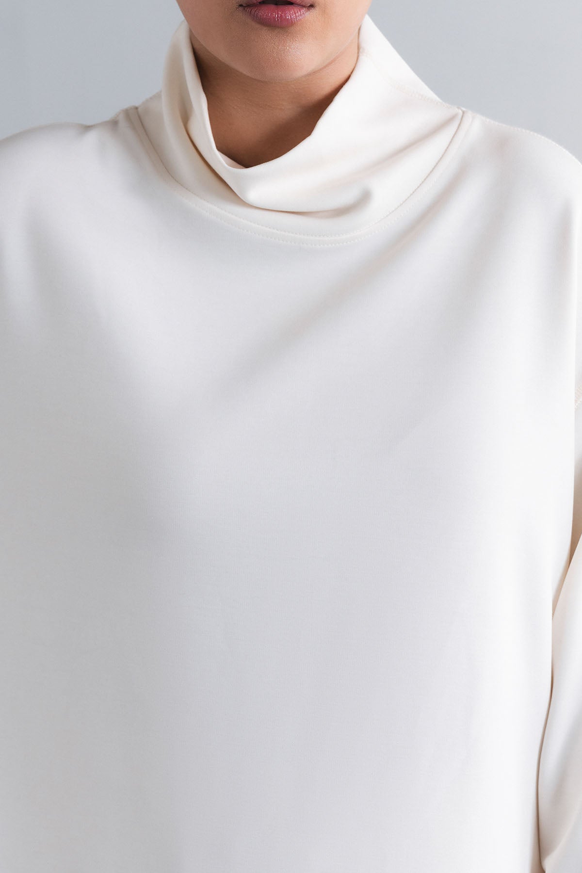 TEXTURED MOCK NECK SIDE SLIT-CLOUDLUX