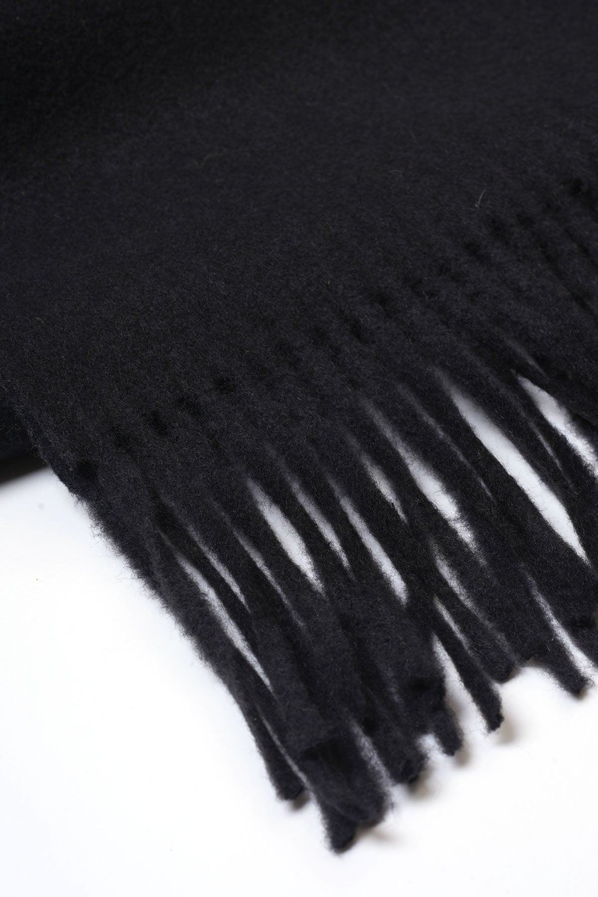 FRINGED EDGED SCARF