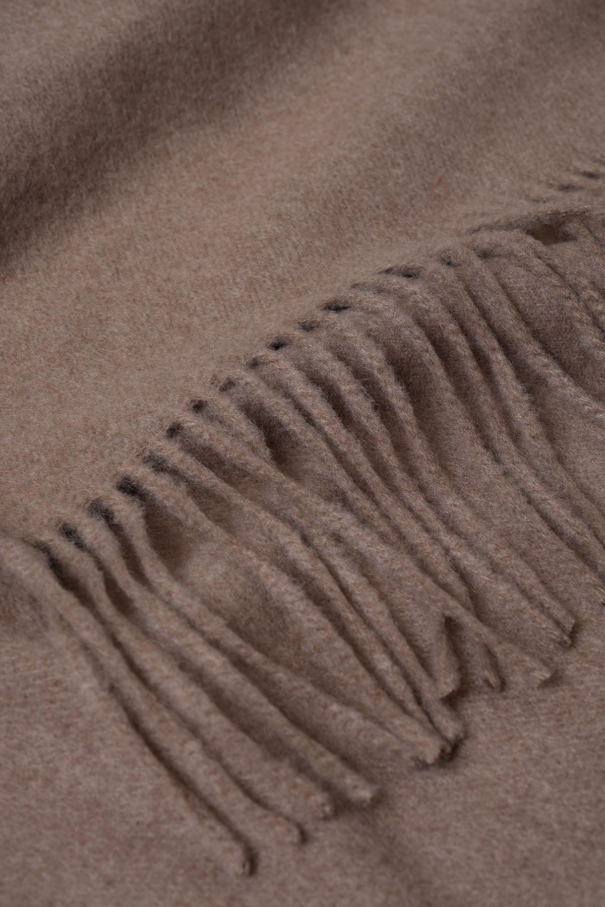 FRINGED EDGED SCARF-WIDER