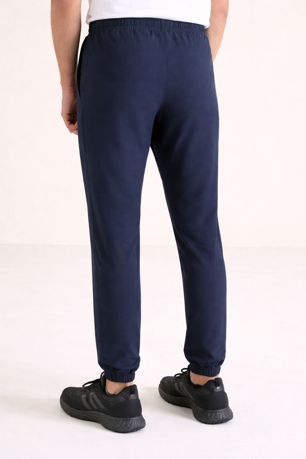 MEN STUDIO JOGGERS