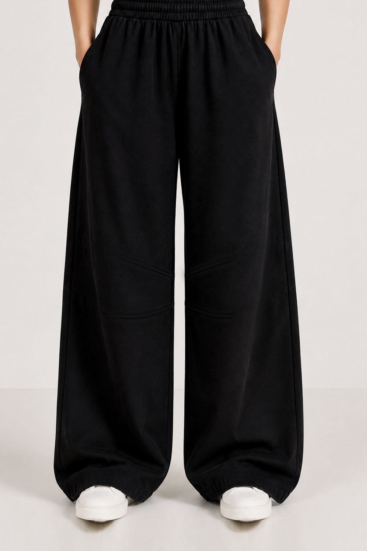RELAXED BARREL LEG TROUSER