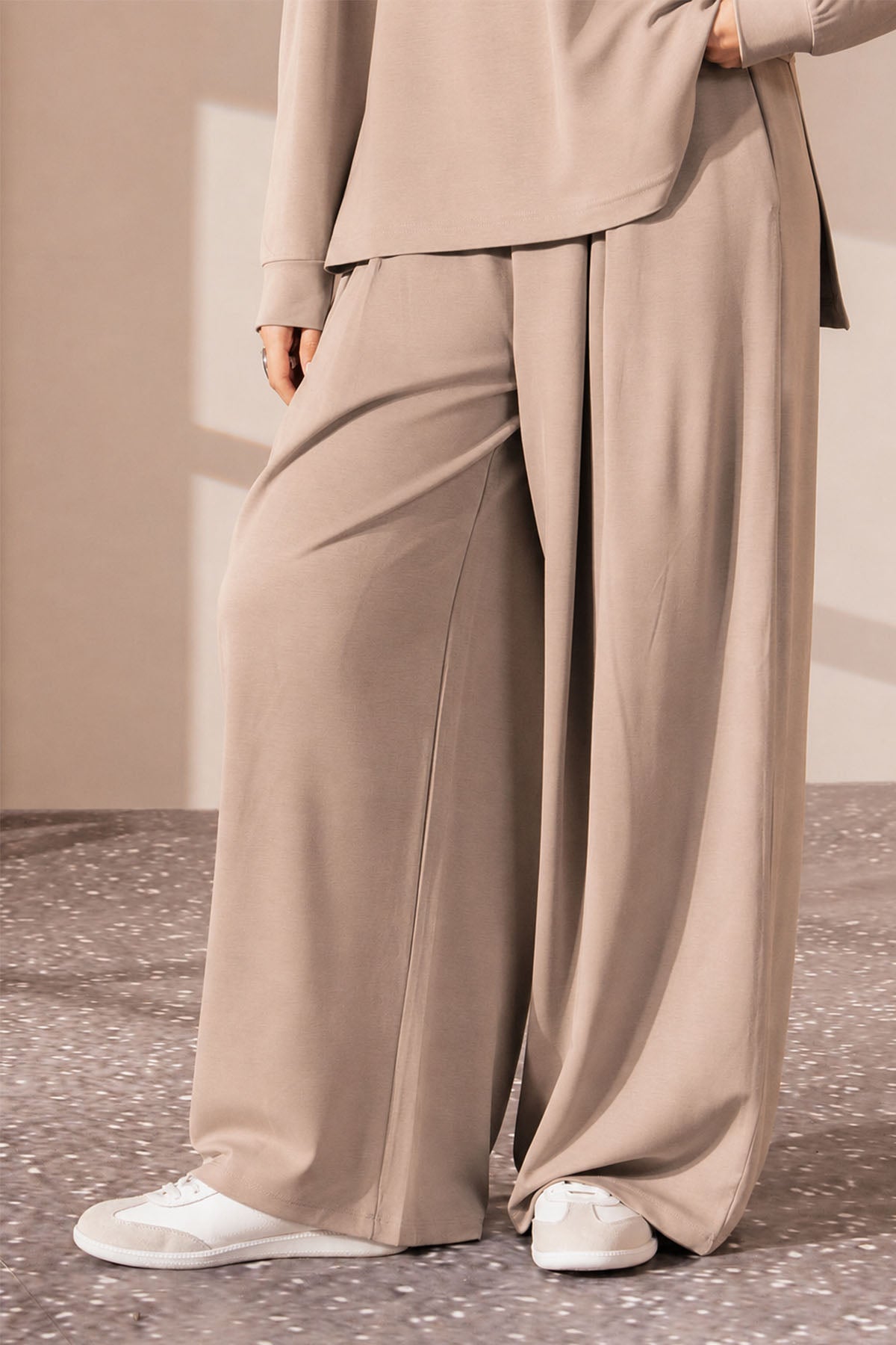 PLEATED LOUNGE PANTS CLOUDLUX