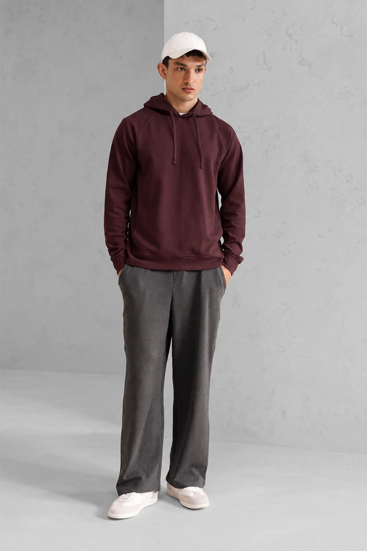 CLASSIC PULLOVER HOODIE