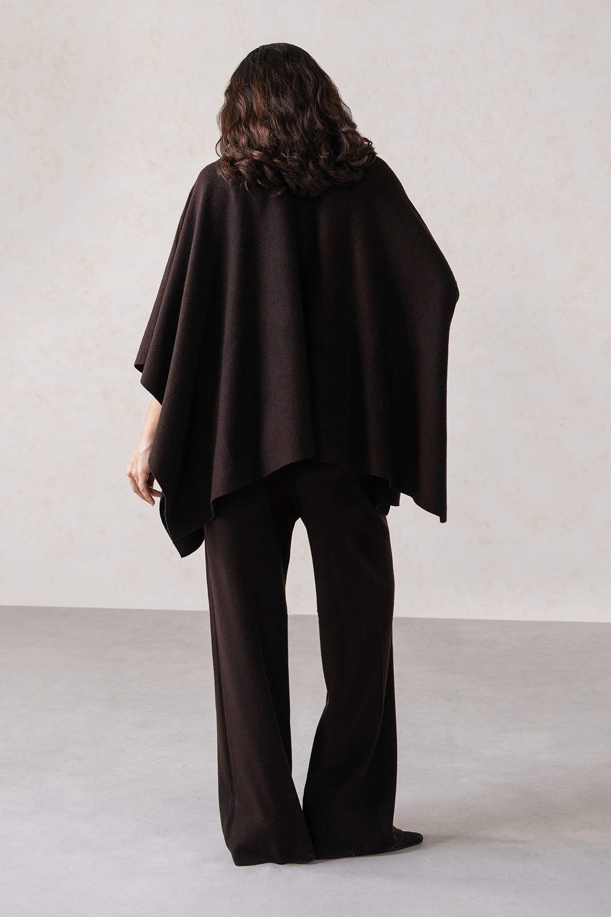 CAPE-SLEEVE KNIT SET