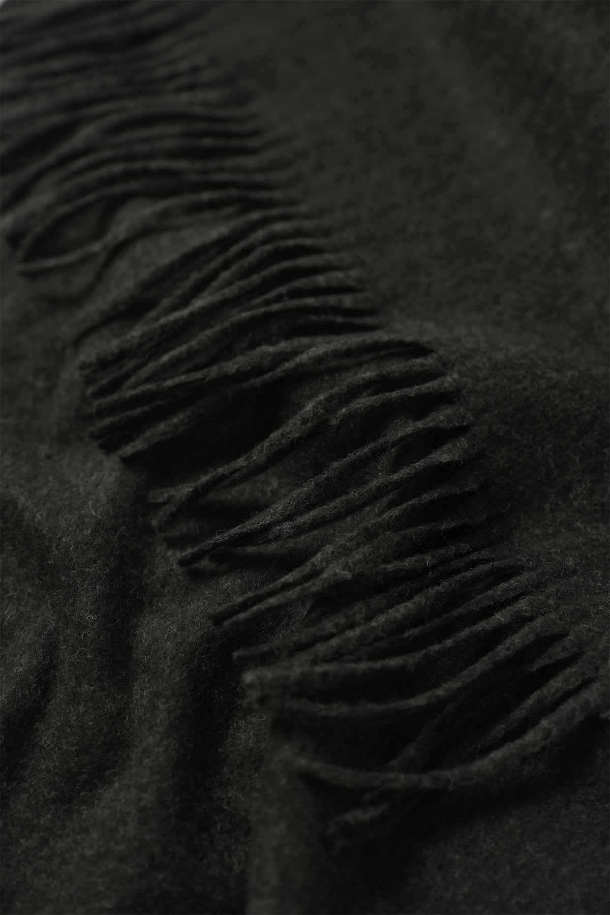 FRINGED EDGED SCARF
