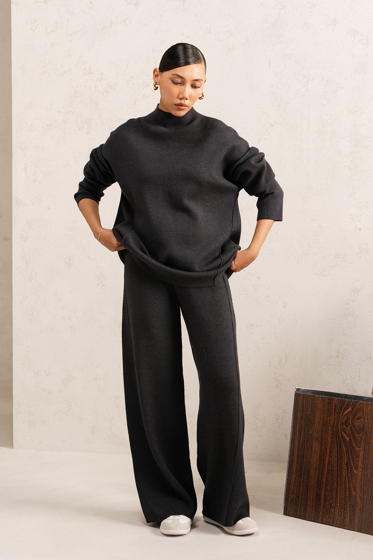 ESSENTIAL MOCK-NECK SET