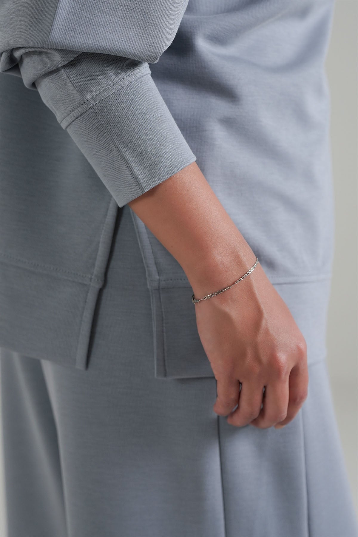 TEXTURED QUARTER ZIPPER-CLOUDLUX