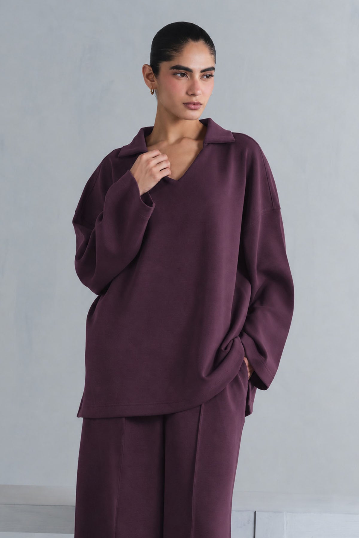 V NECK COLLAR SWEAT-CLOUDLUX