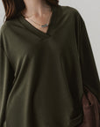 TEXTURED V-NECK