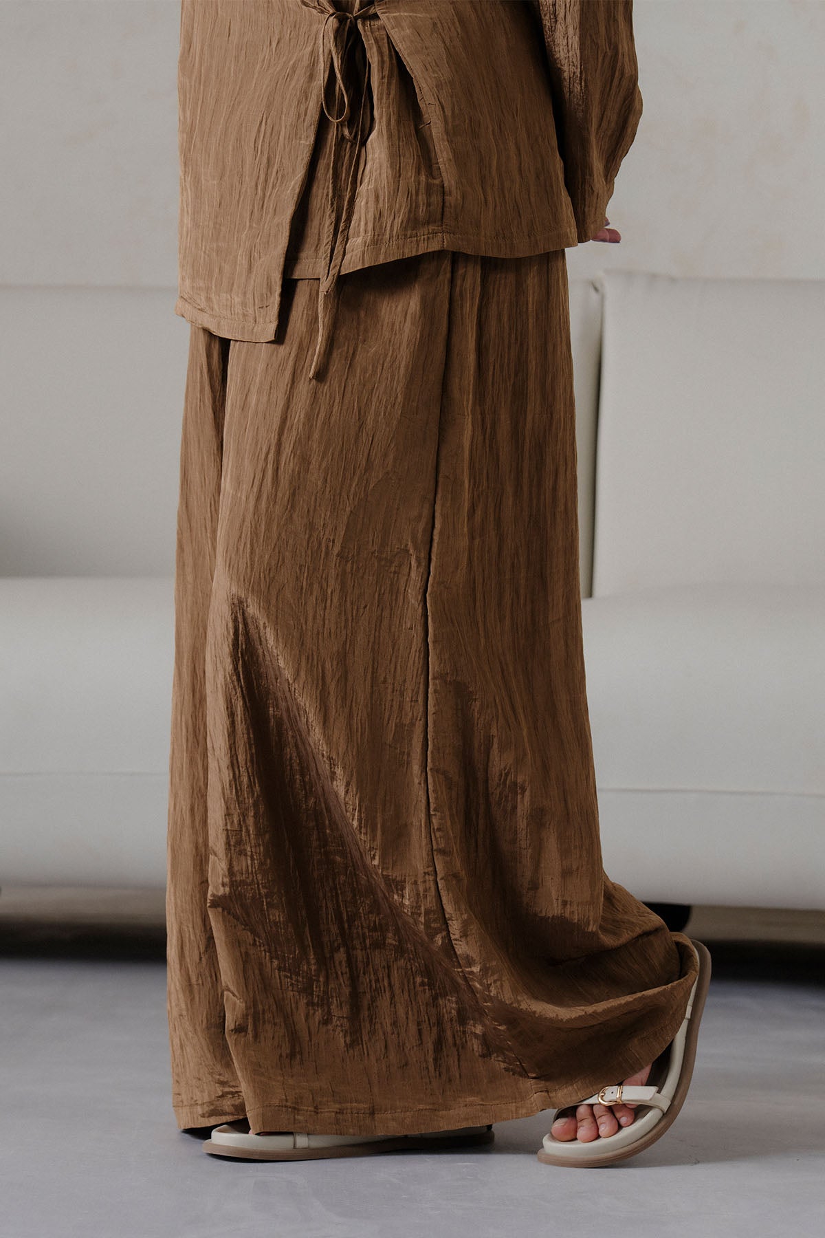 TEXTURED WRAP FLARED PANTS