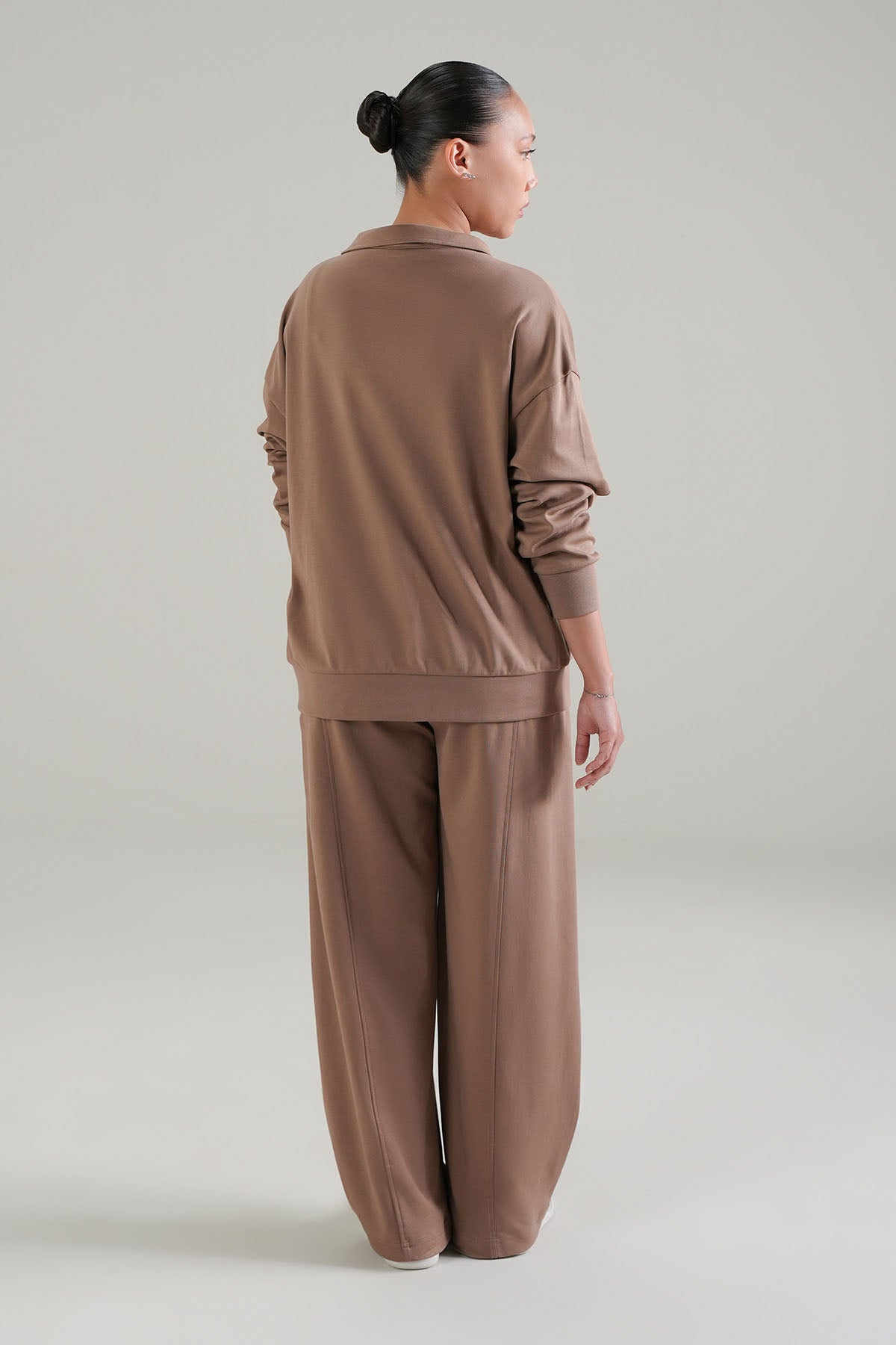 OPEN COLLAR TOP-DOUBLE KNIT