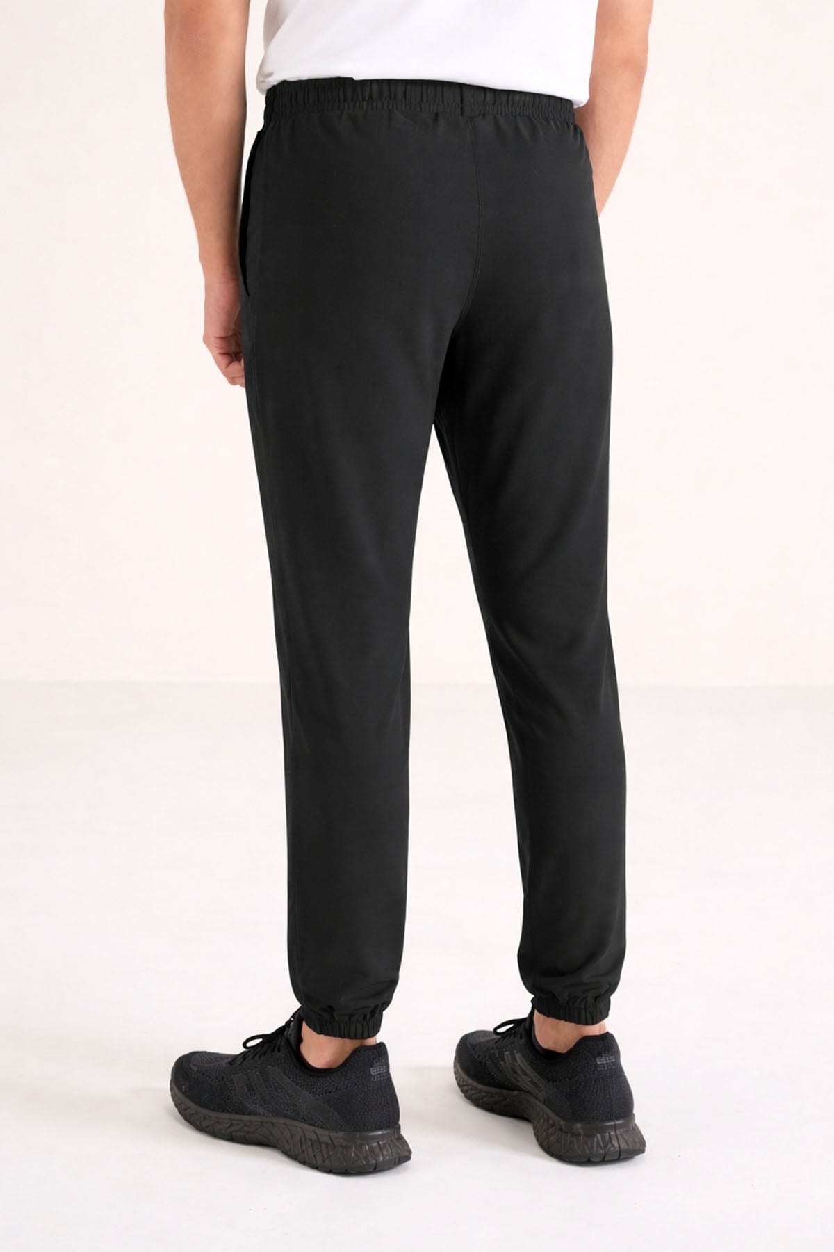 MEN STUDIO JOGGERS