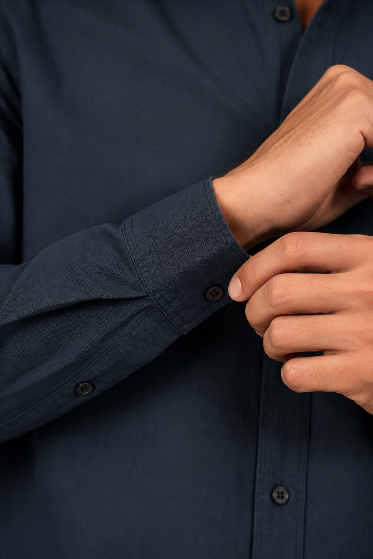 CLASSIC LINEN SHIRT