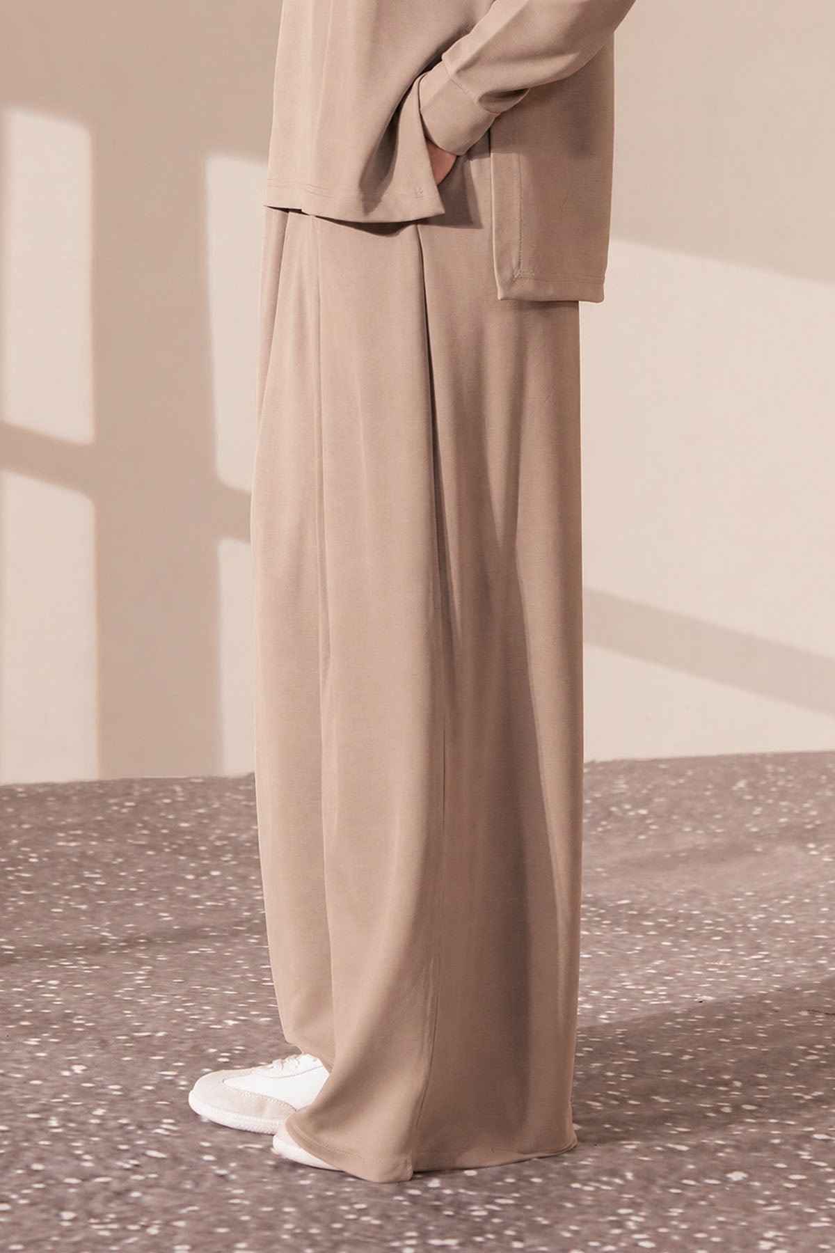 PLEATED LOUNGE PANTS CLOUDLUX