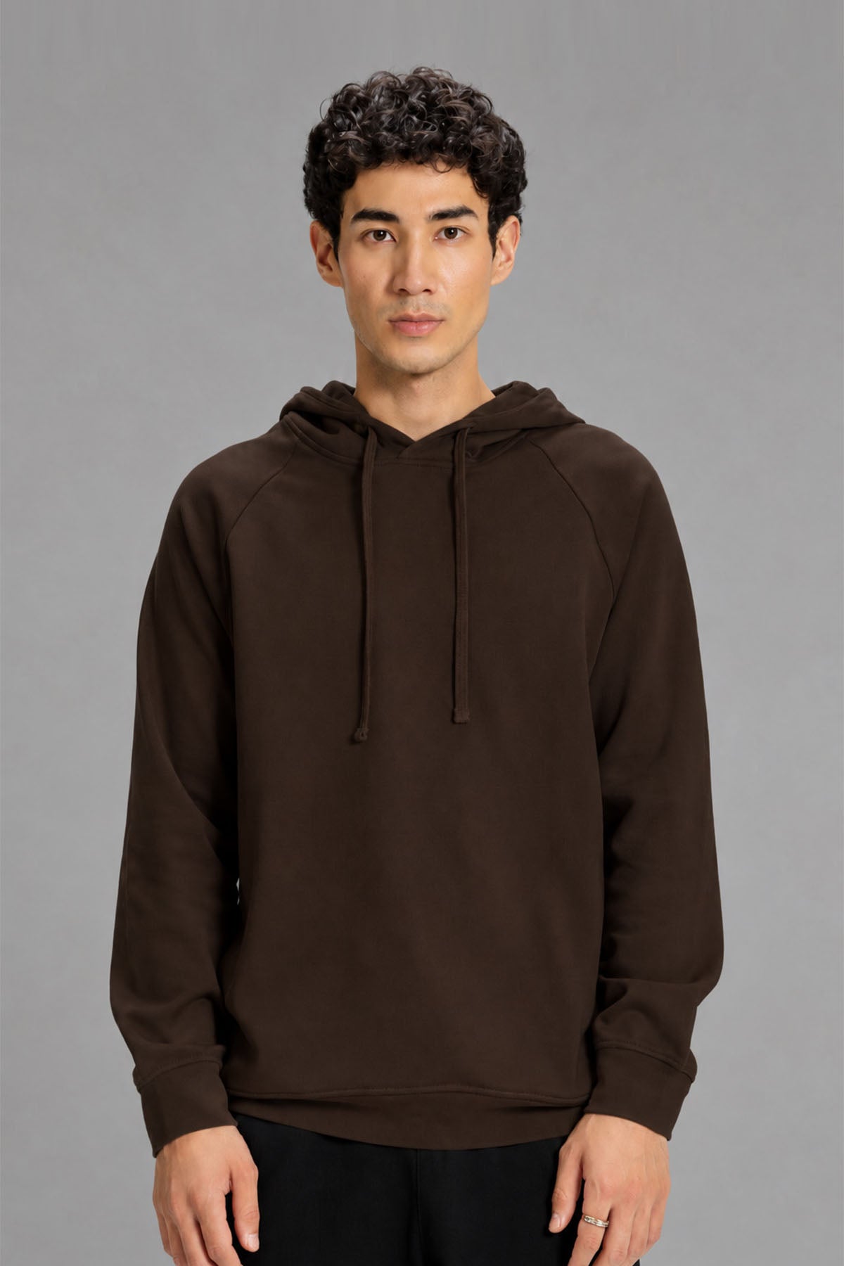 CLASSIC PULLOVER HOODIE