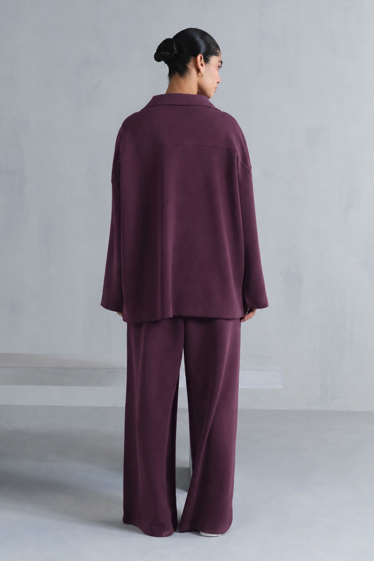 V NECK COLLAR SWEAT-CLOUDLUX