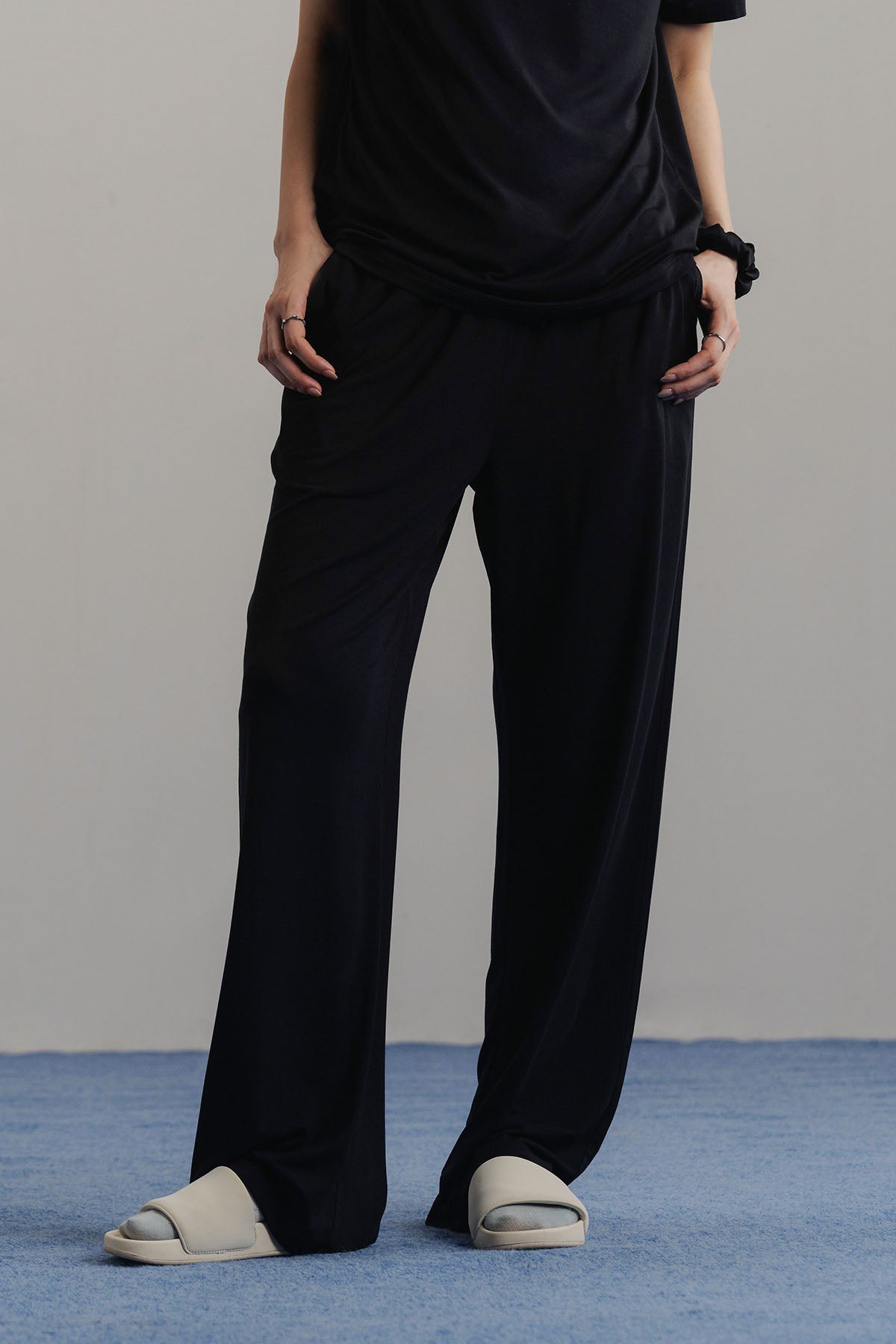 WOMEN V-NECK NIGHTSUIT CLOUDLUX