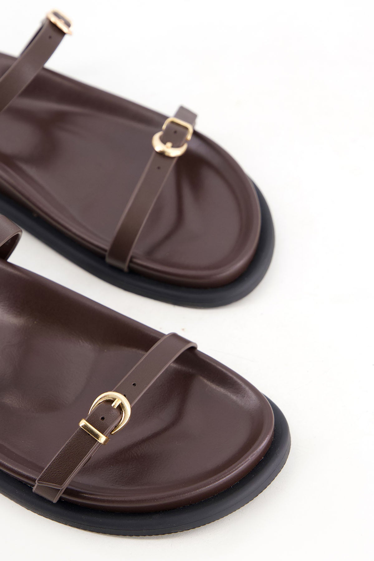 STRUCTURED STRAP SLIDES
