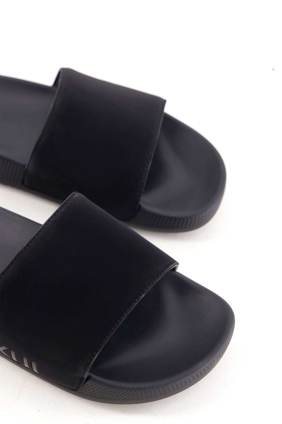 MEN CLOUD SLIDES