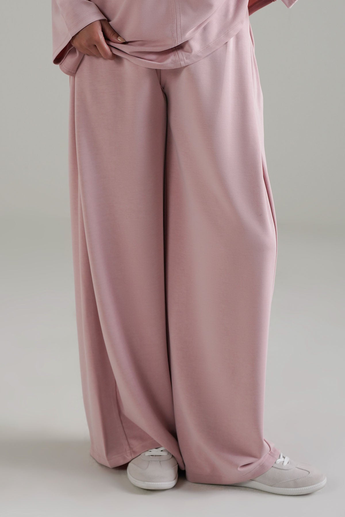 LIGHTWEIGHT WIDE-LEG PANTS-CLOUDLUX