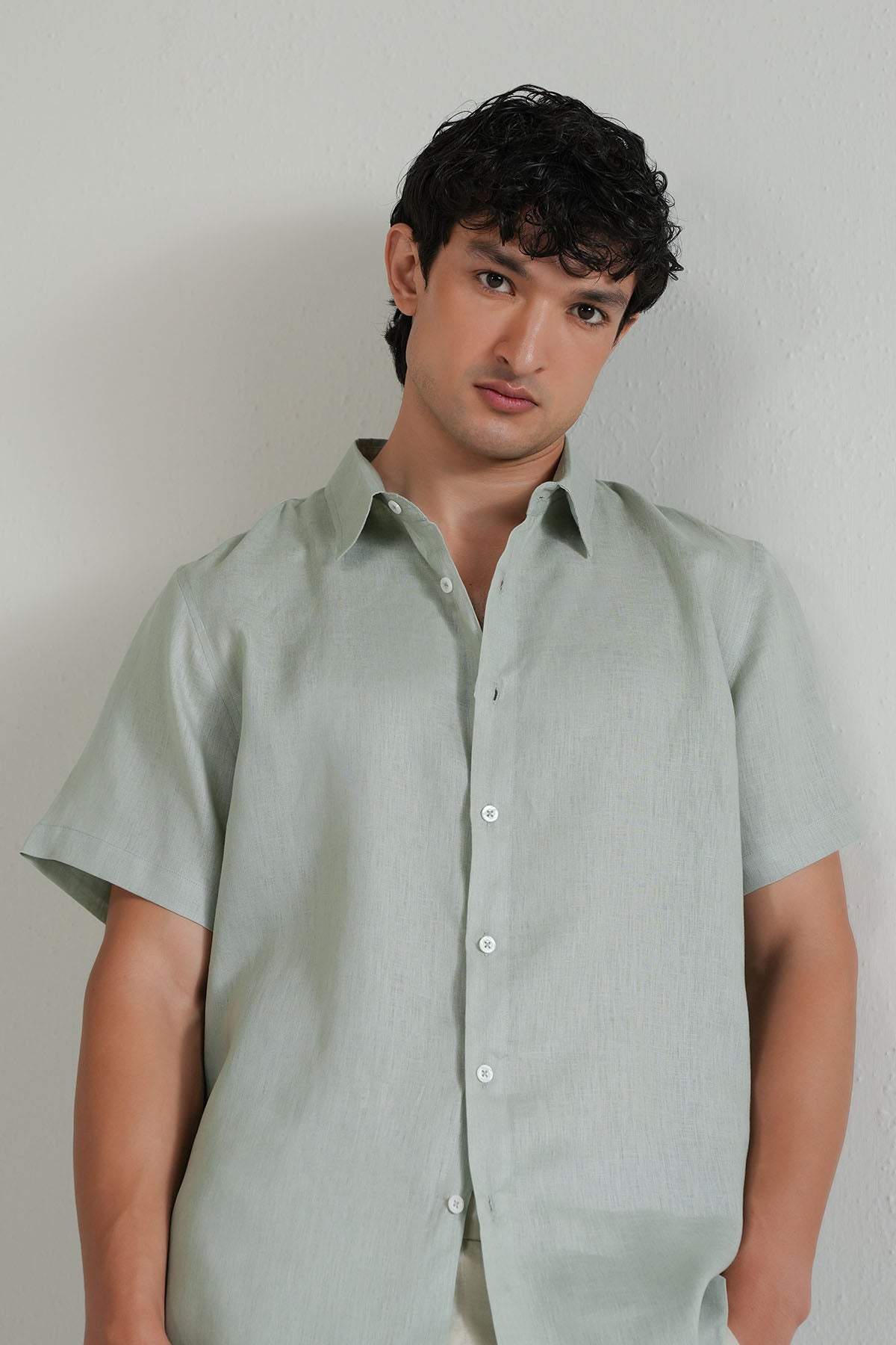CLASSIC HALF SLEEVE 100% LINEN