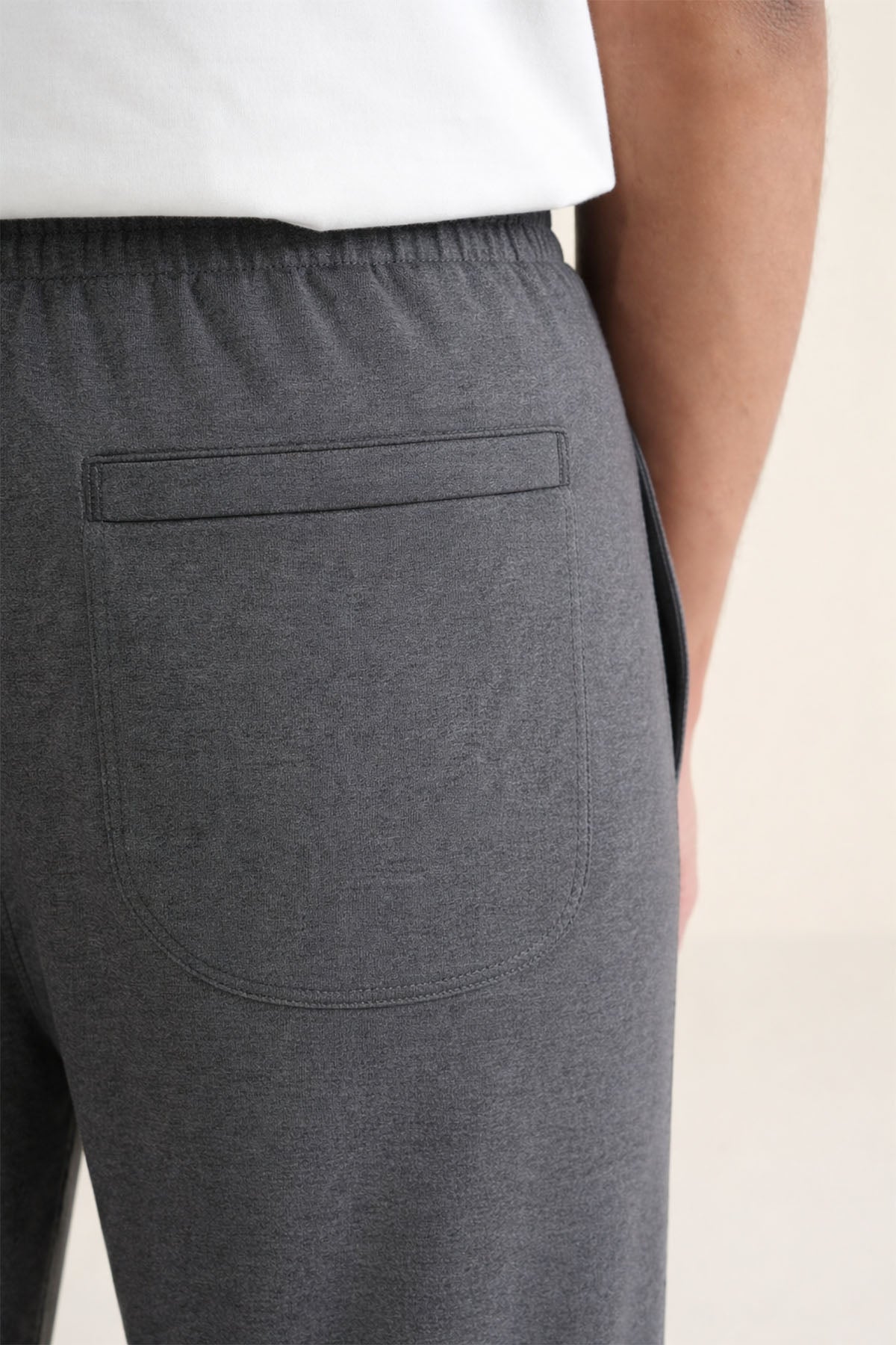 MEN EASY FLOW SWEATPANTS