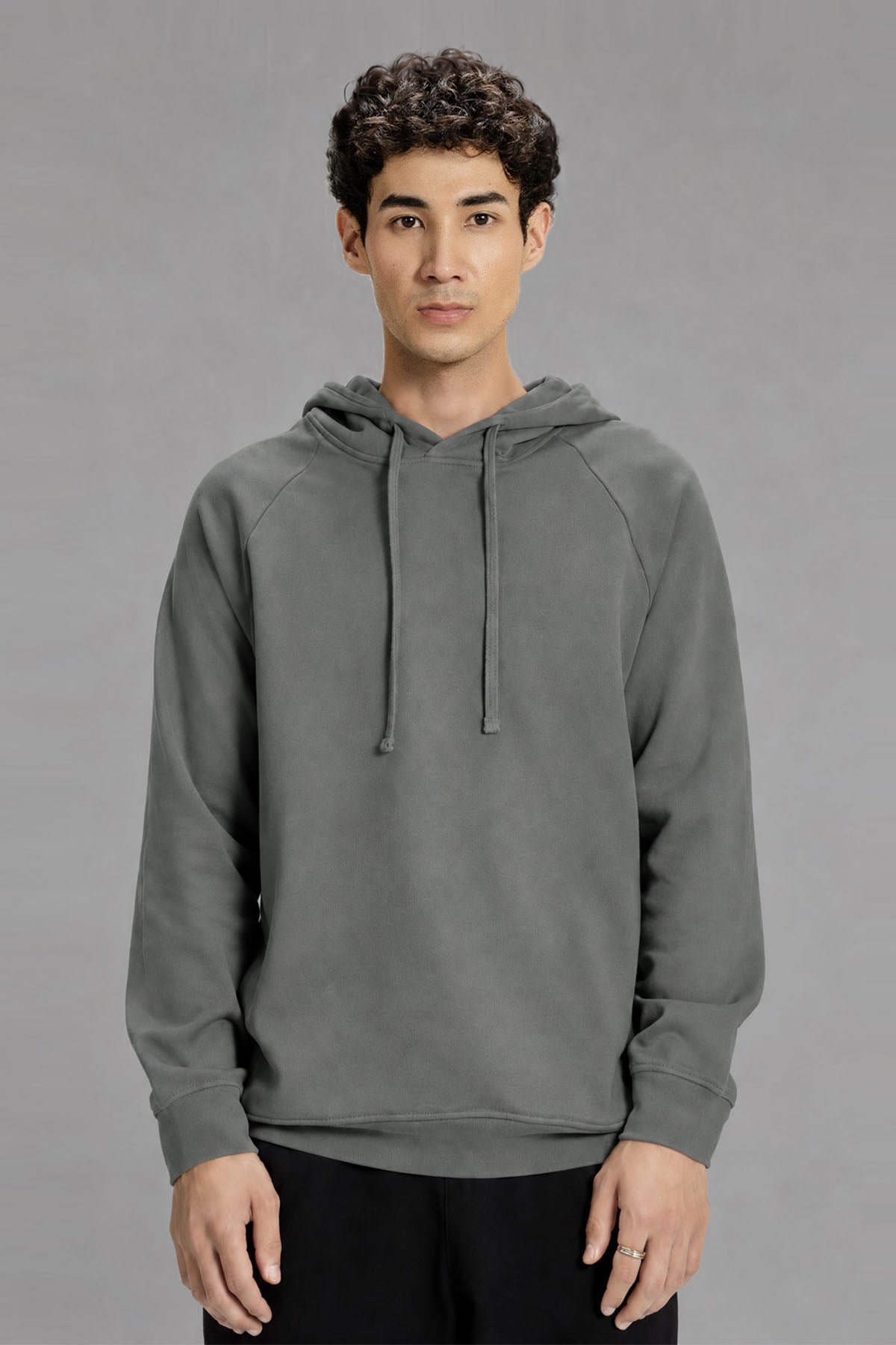 CLASSIC PULLOVER HOODIE