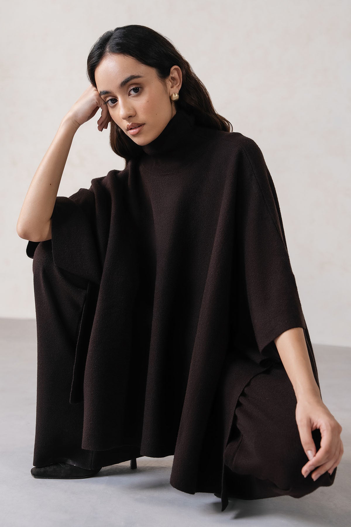 CAPE-SLEEVE KNIT SET