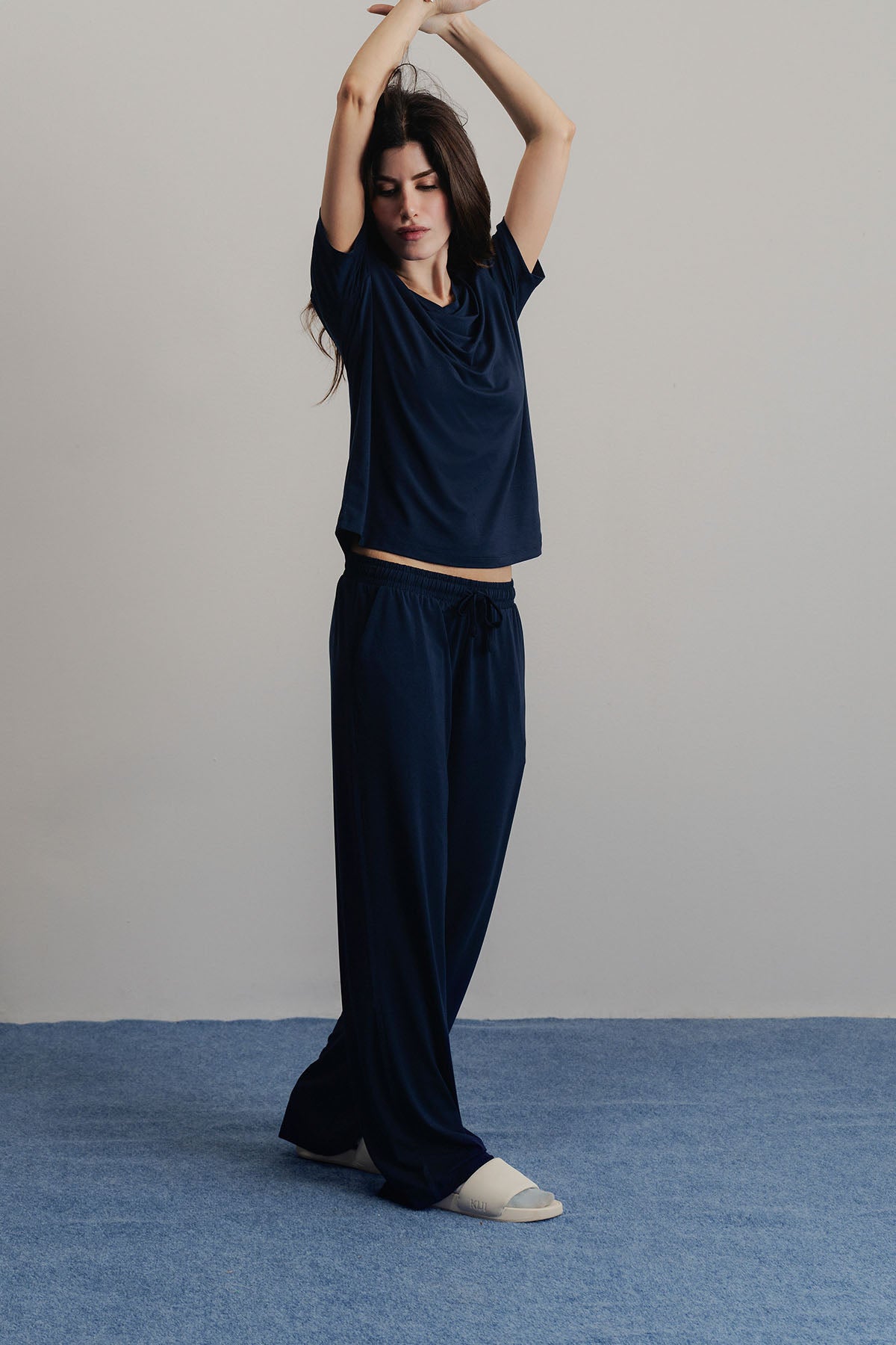 WOMEN V-NECK NIGHTSUIT CLOUDLUX