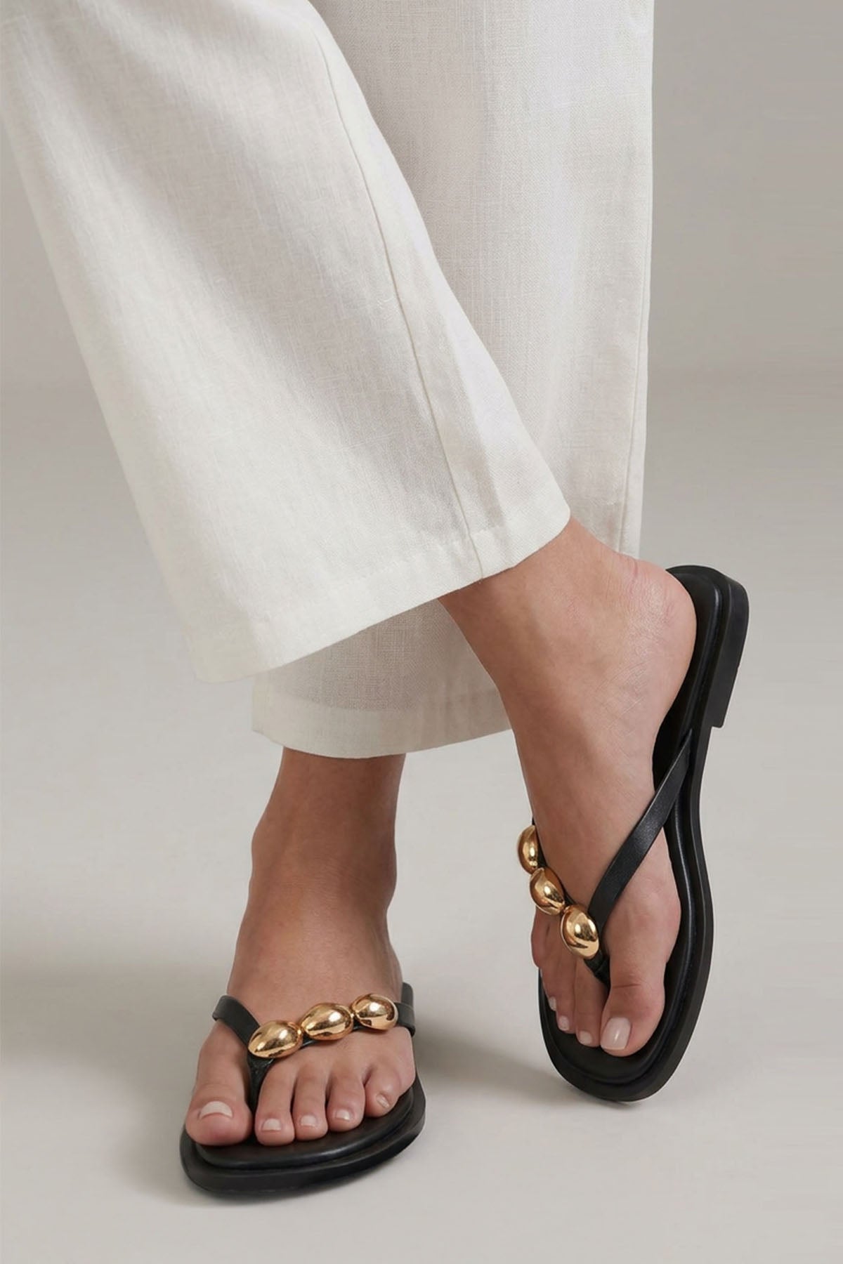 CHAIN STRAP SANDALS