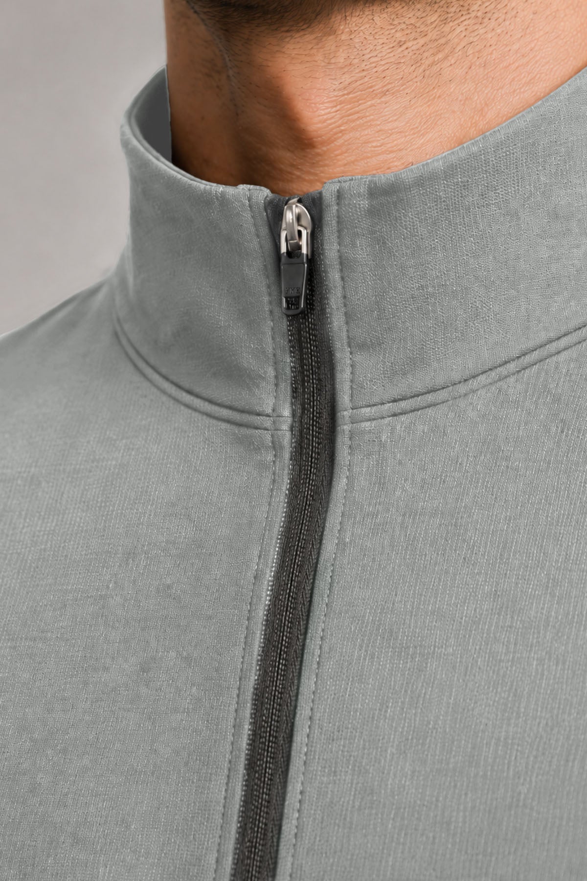 MEN TRAIN QUARTER ZIPPER-RIPST
