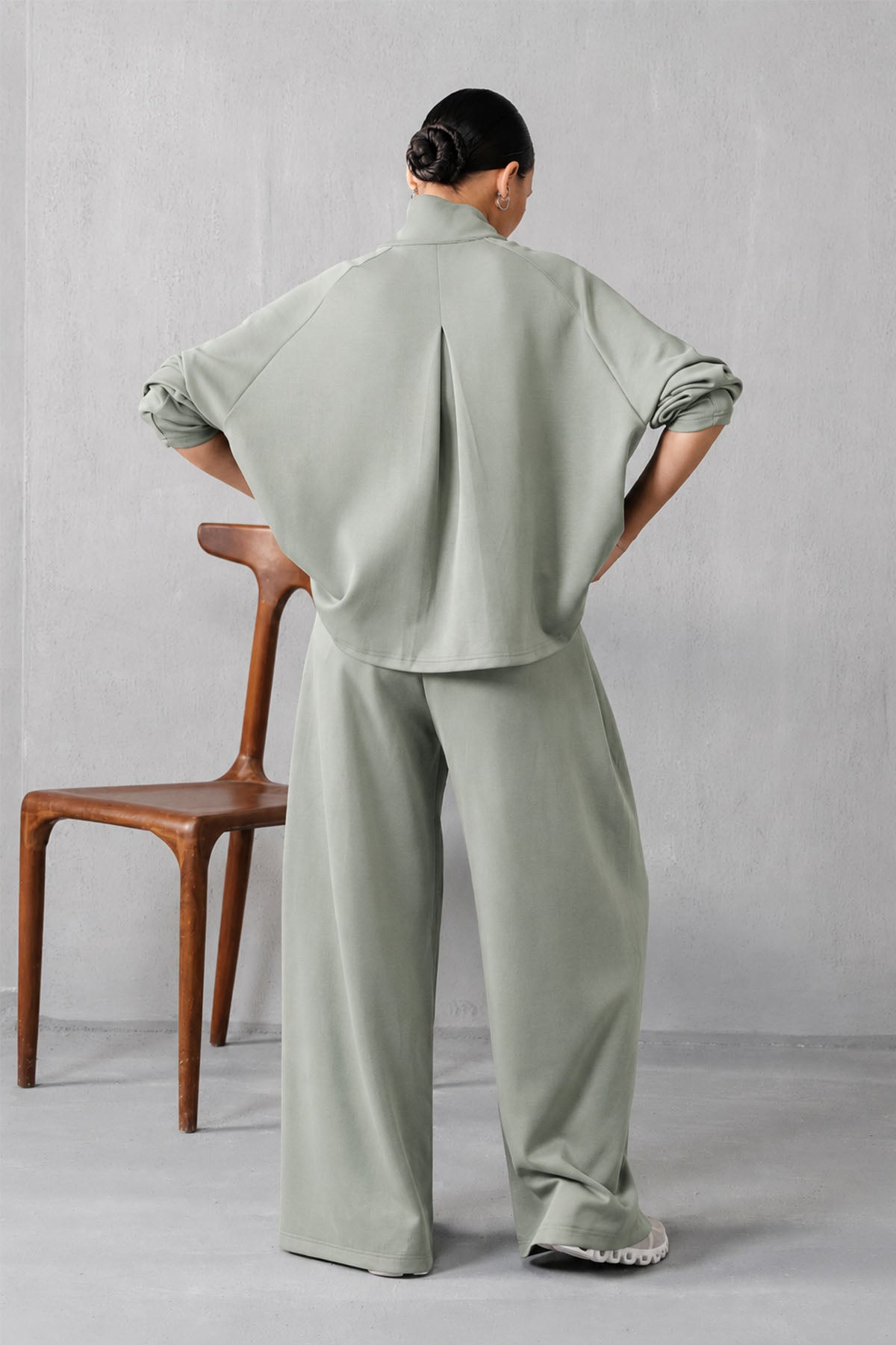 LIGHTWEIGHT WIDE-LEG PANTS-CLOUDLUX