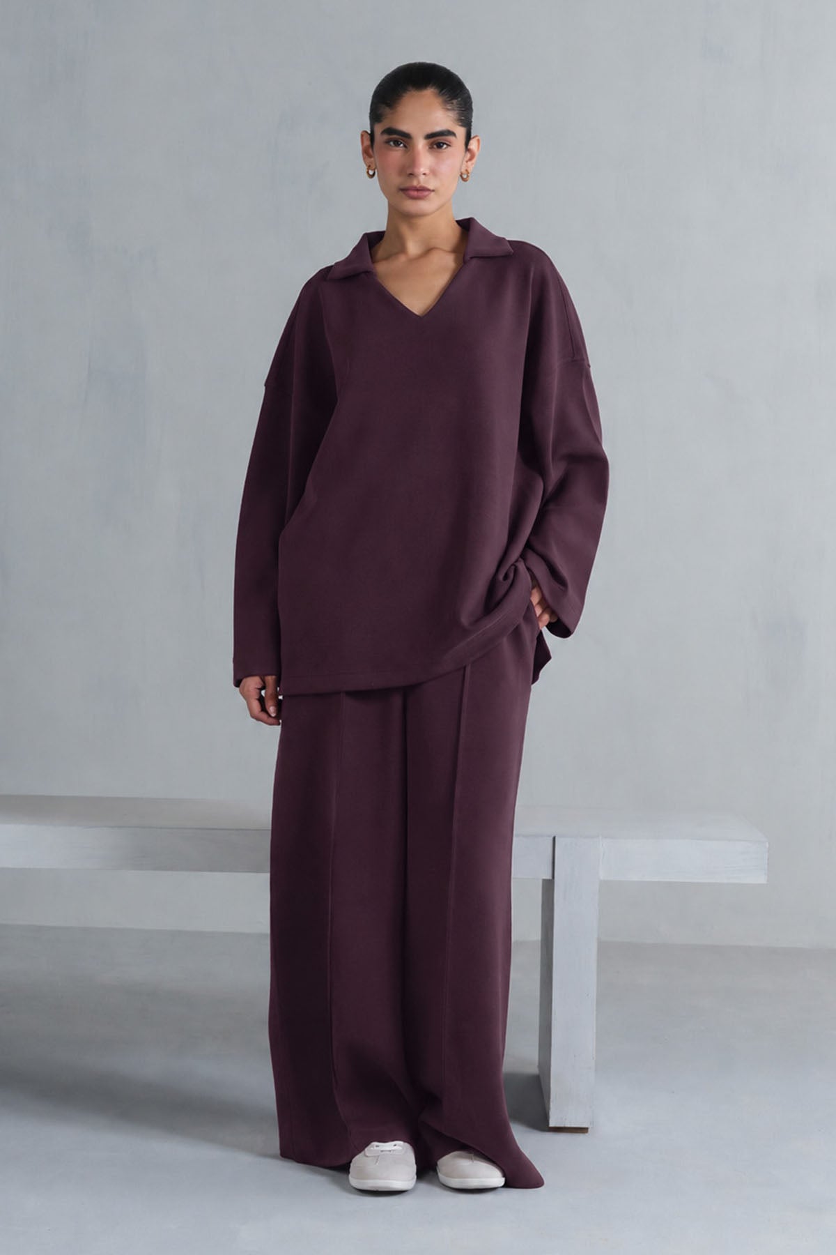 V NECK COLLAR SWEAT-CLOUDLUX